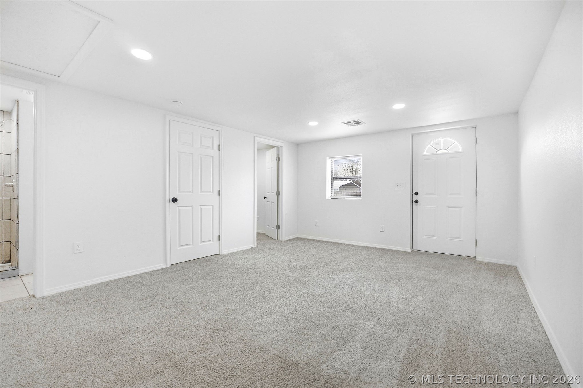 2807 E 3rd Street