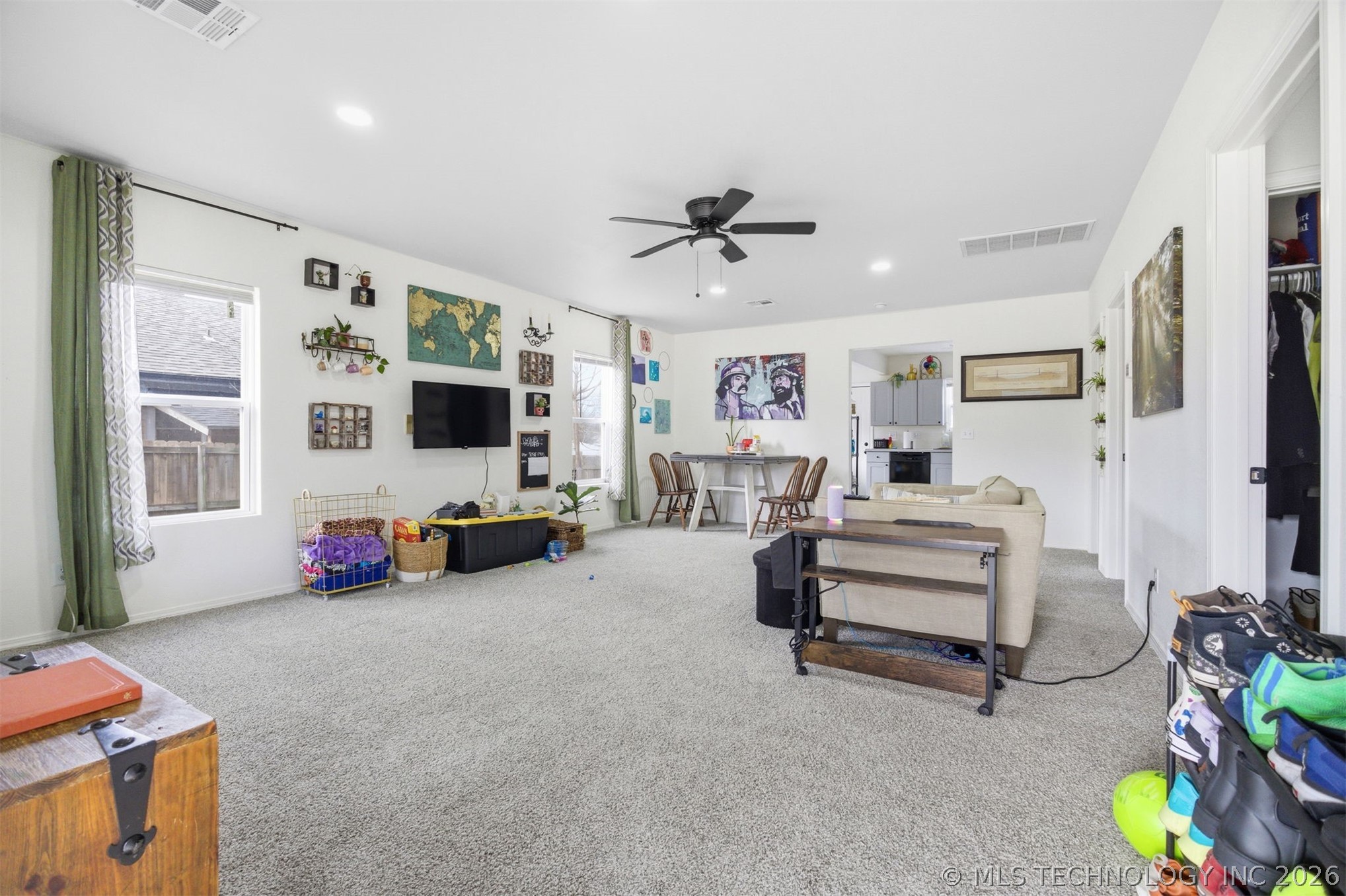 2807 E 3rd Street