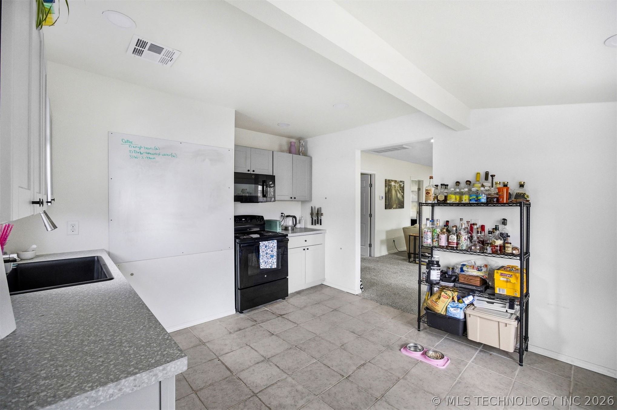 2807 E 3rd Street