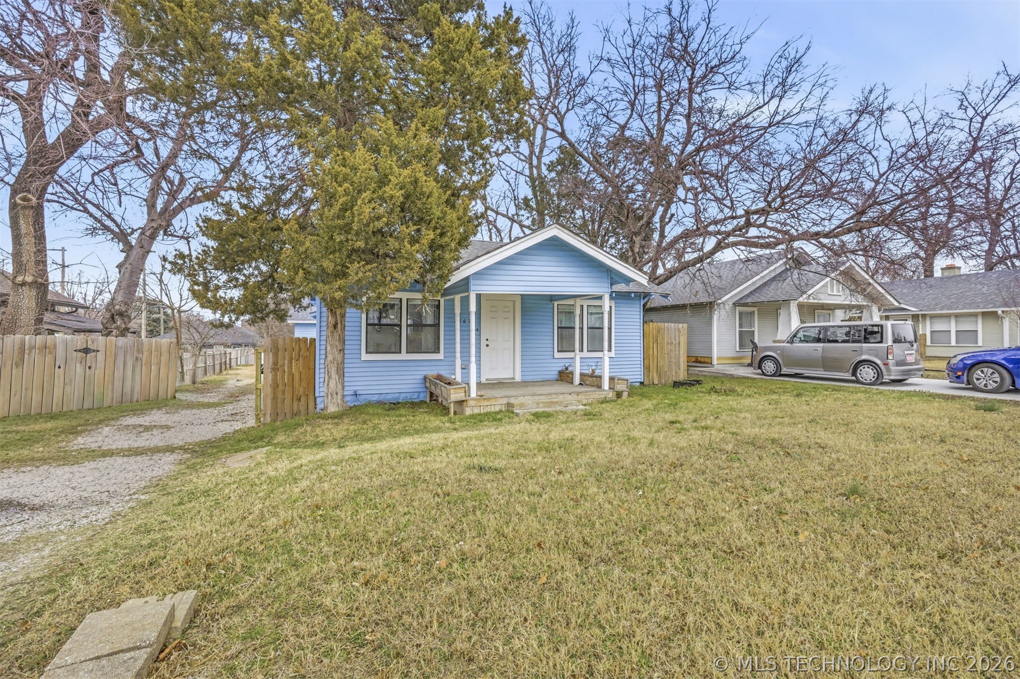 2807 E 3rd Street