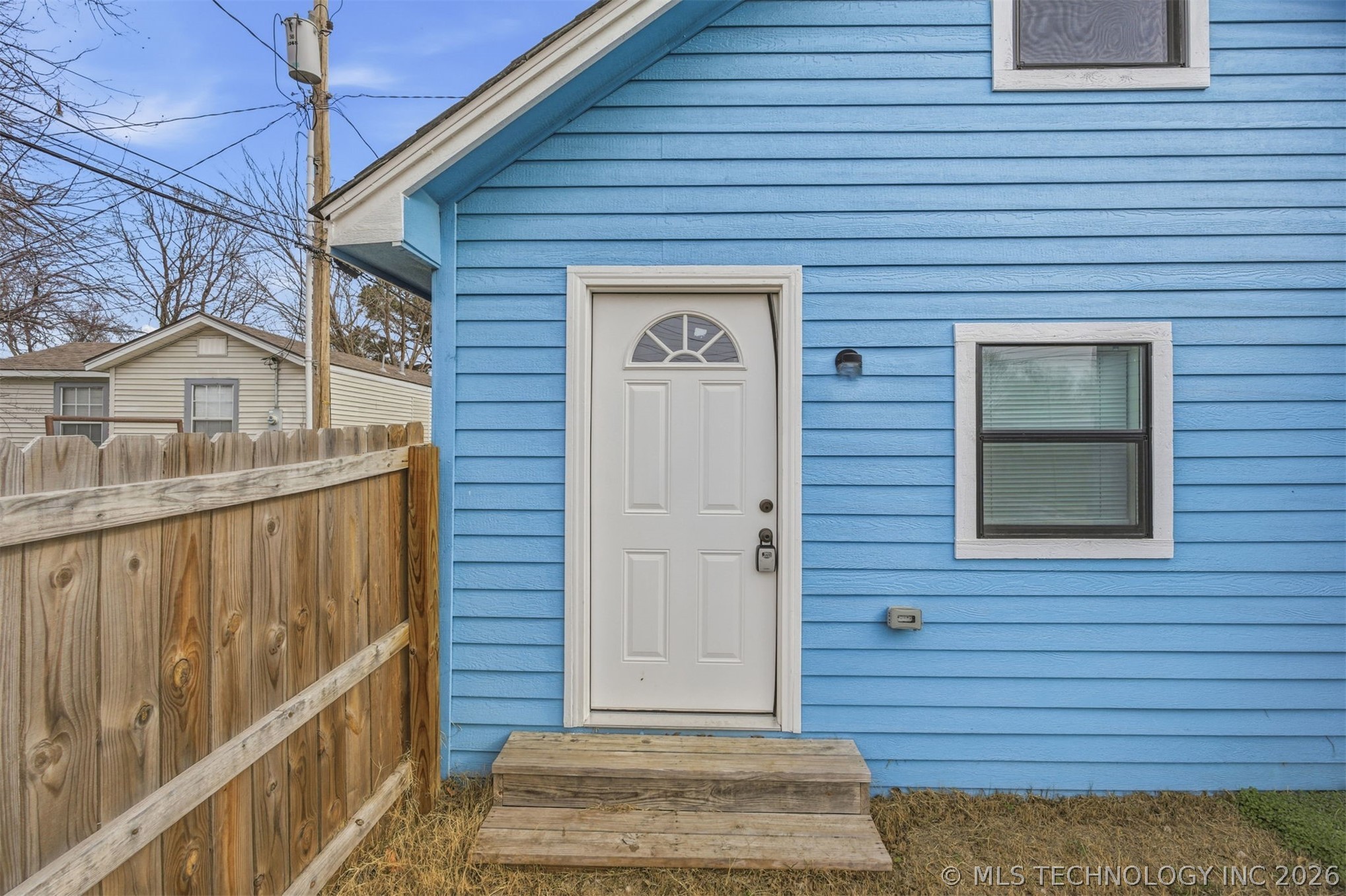 2807 E 3rd Street