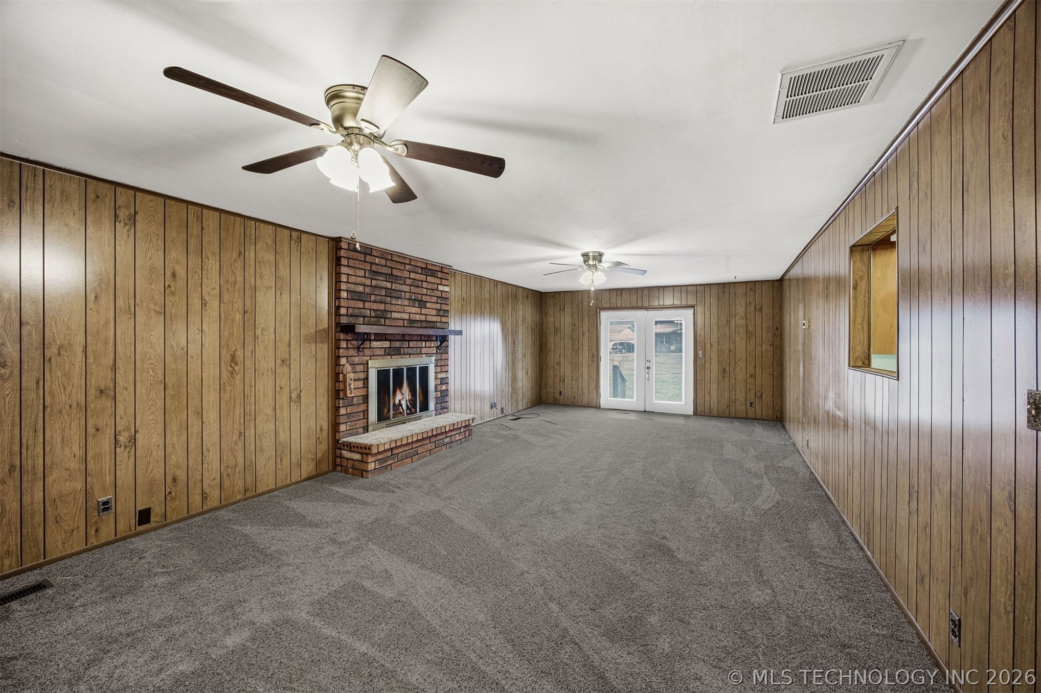 912 N Brady Drive