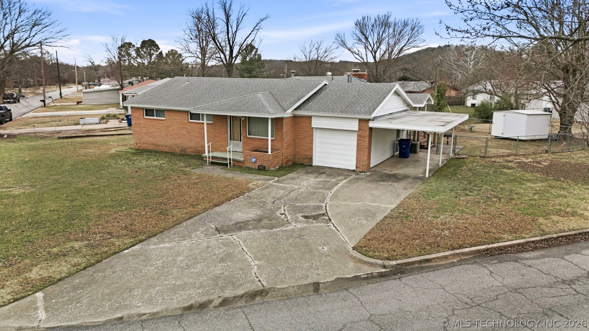 912 N Brady Drive