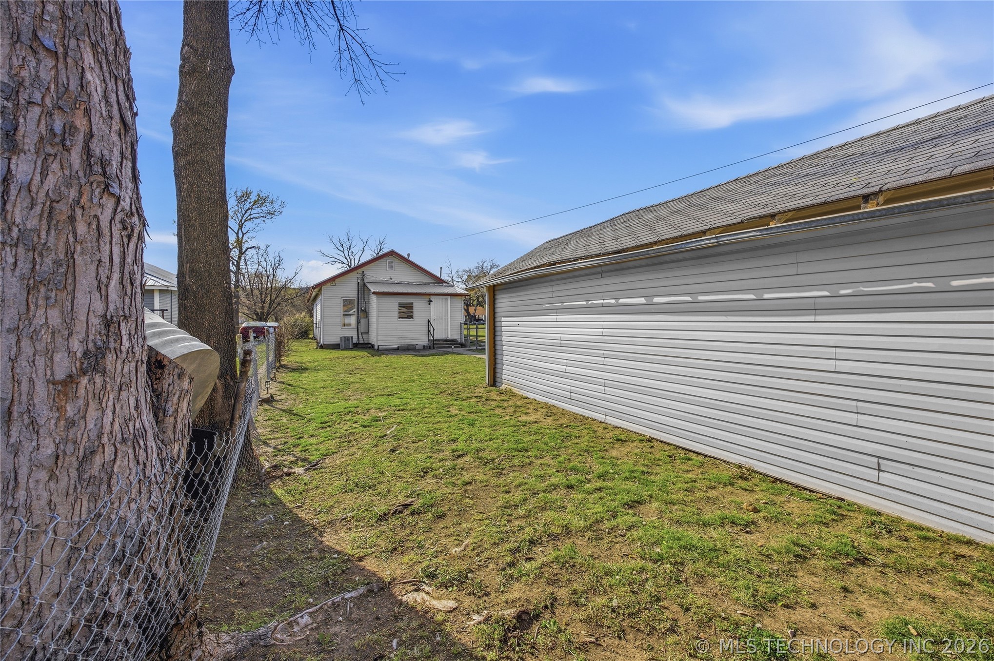 920 S Price Avenue