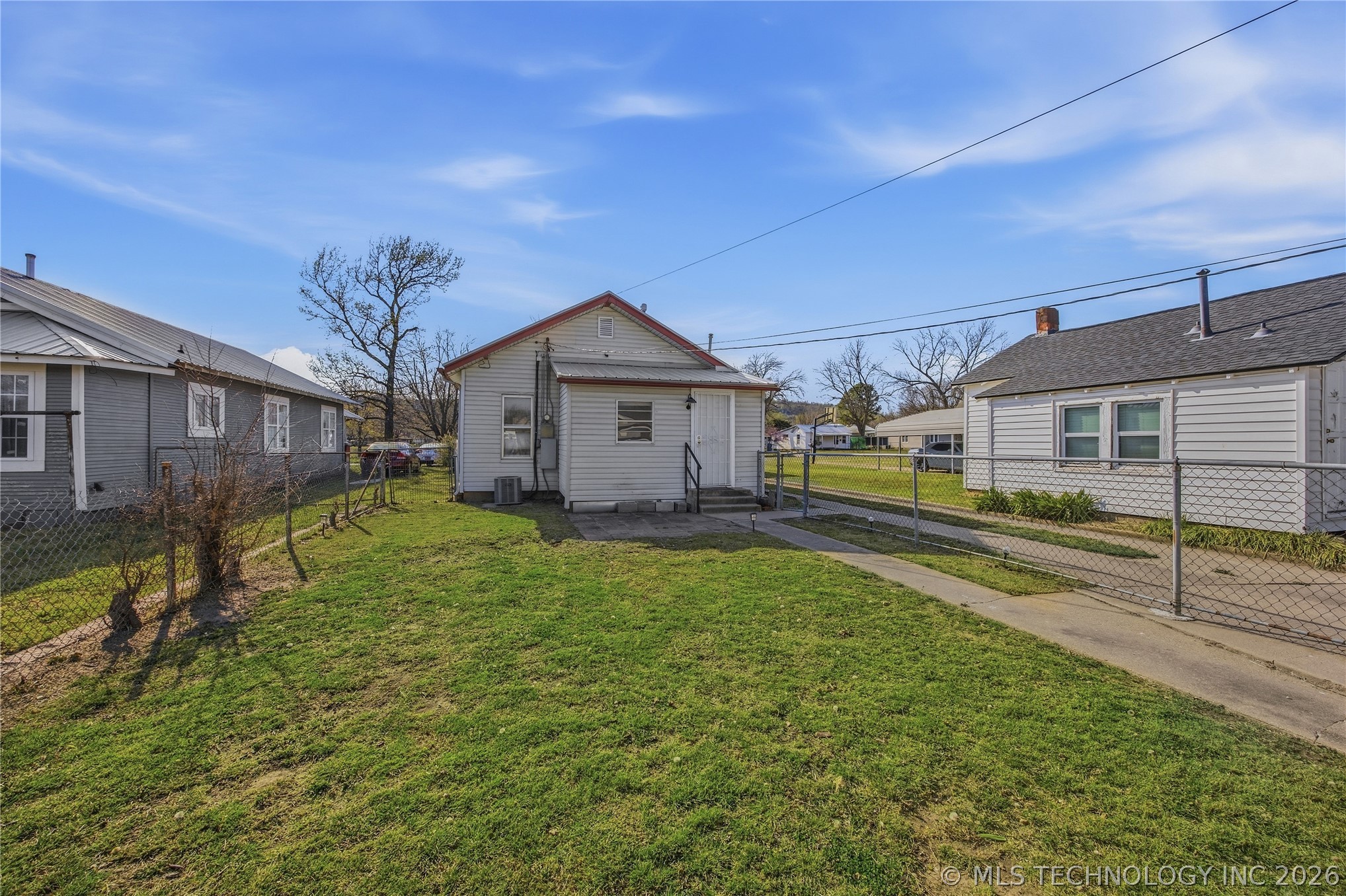 920 S Price Avenue