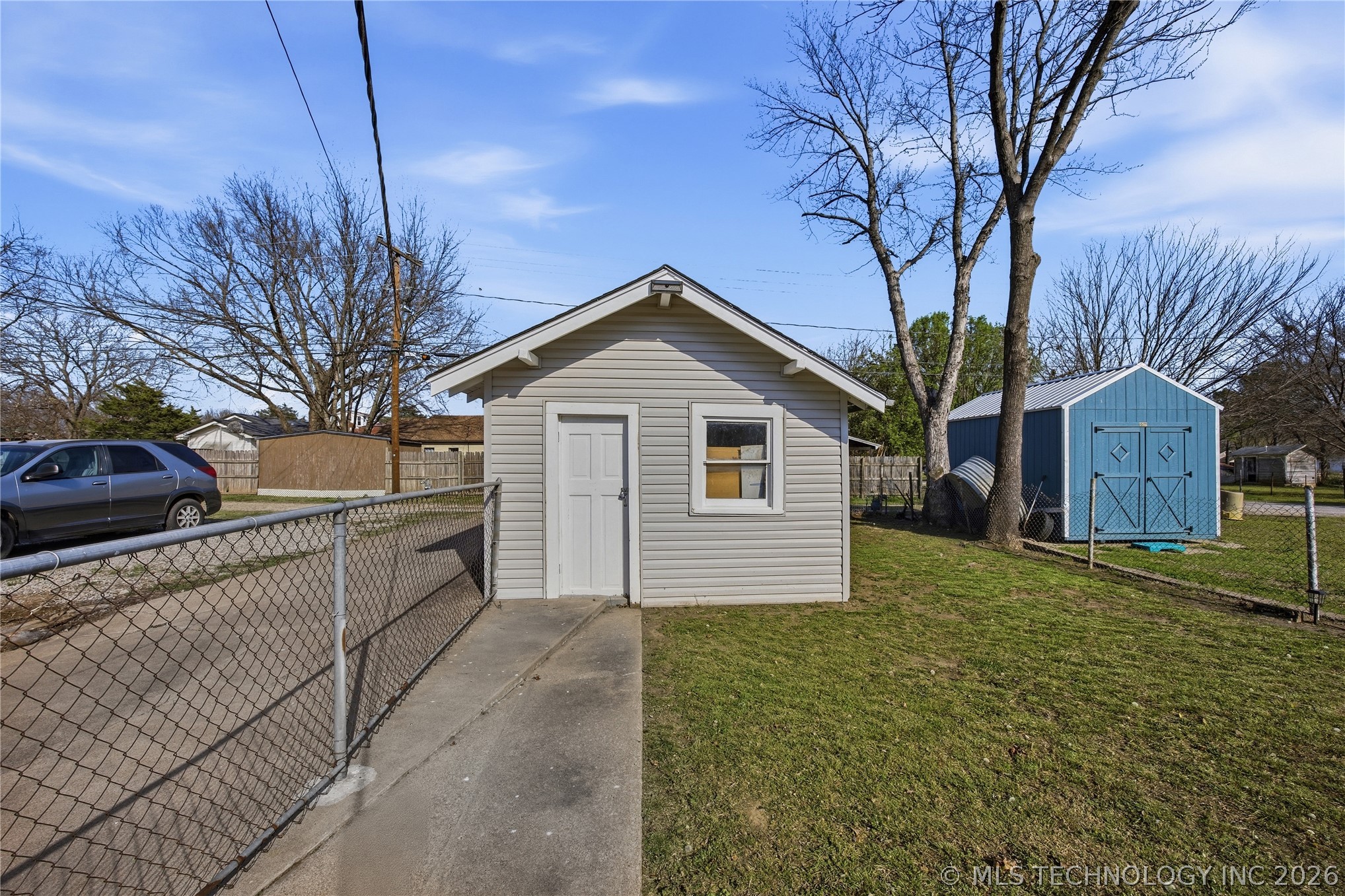 920 S Price Avenue