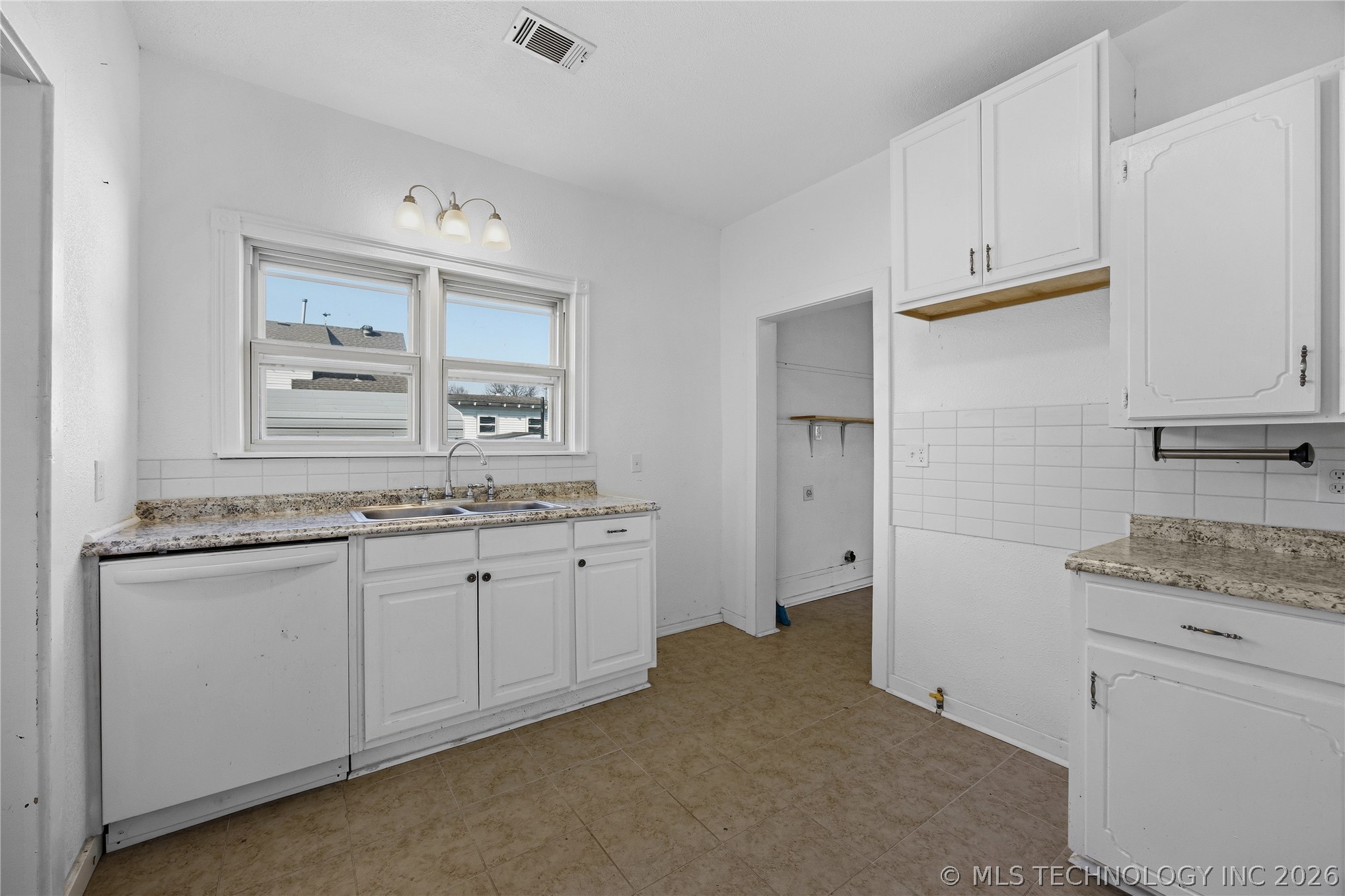 920 S Price Avenue
