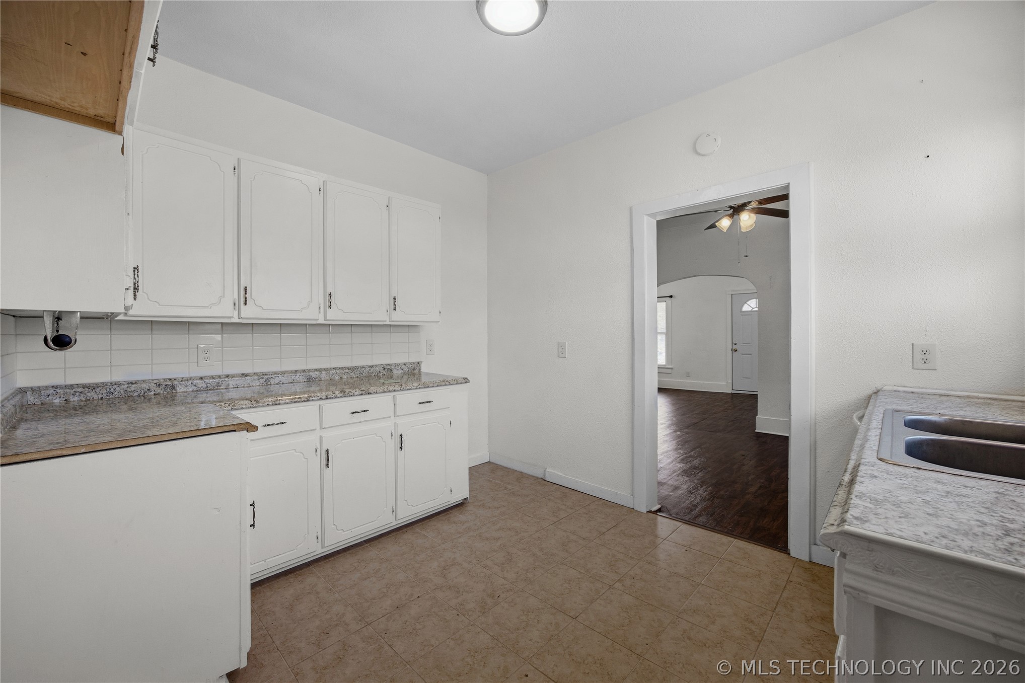 920 S Price Avenue