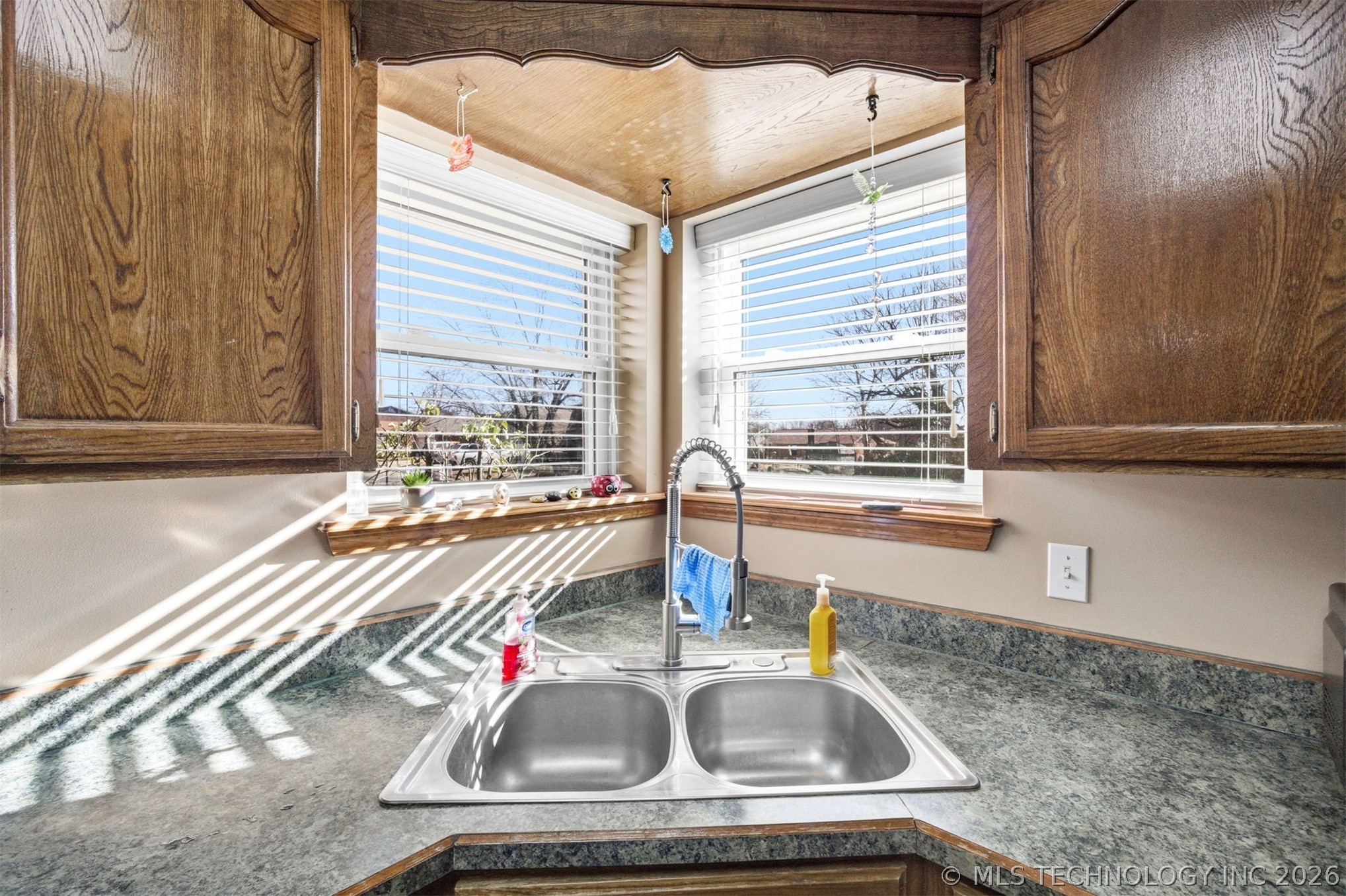 8329 N 118th East Avenue