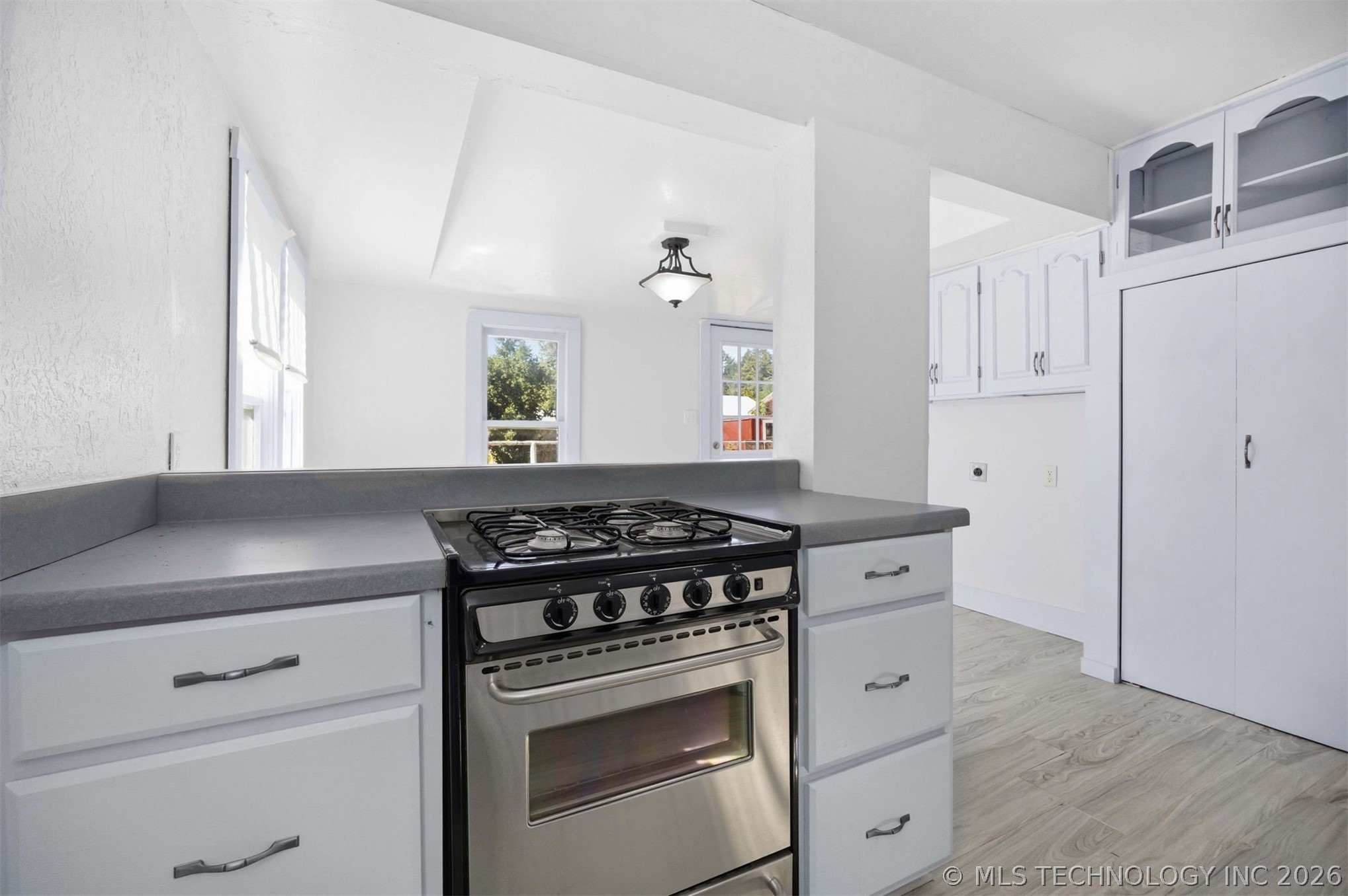 411 S 5th Street