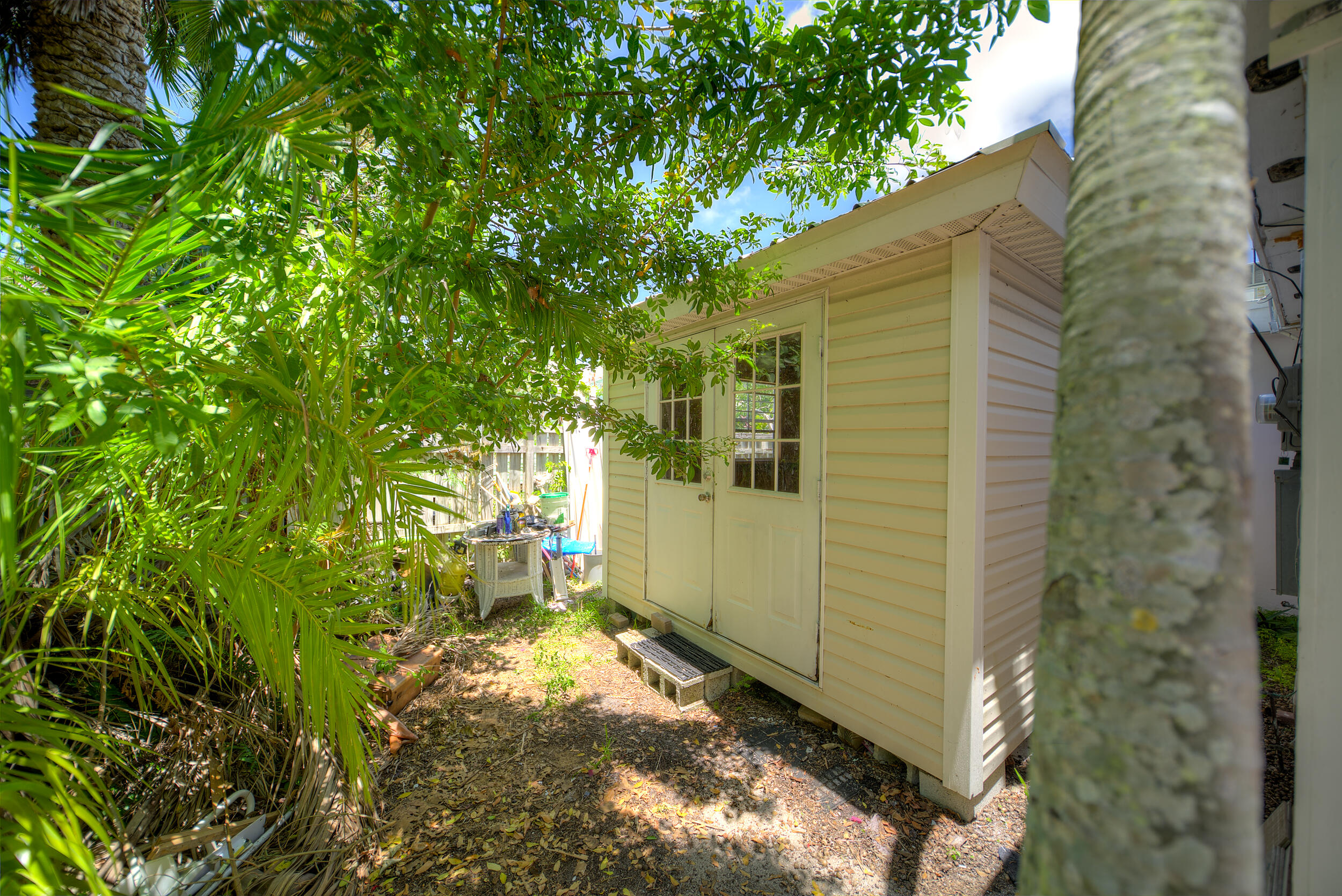 3429 Flagler Ave