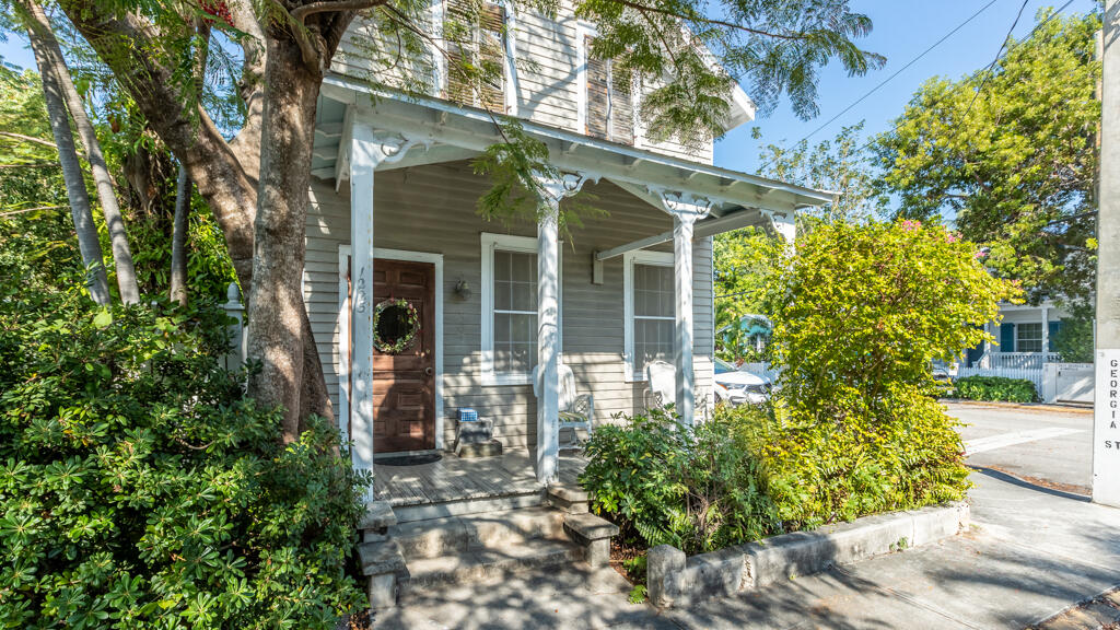 1225 Olivia Street
