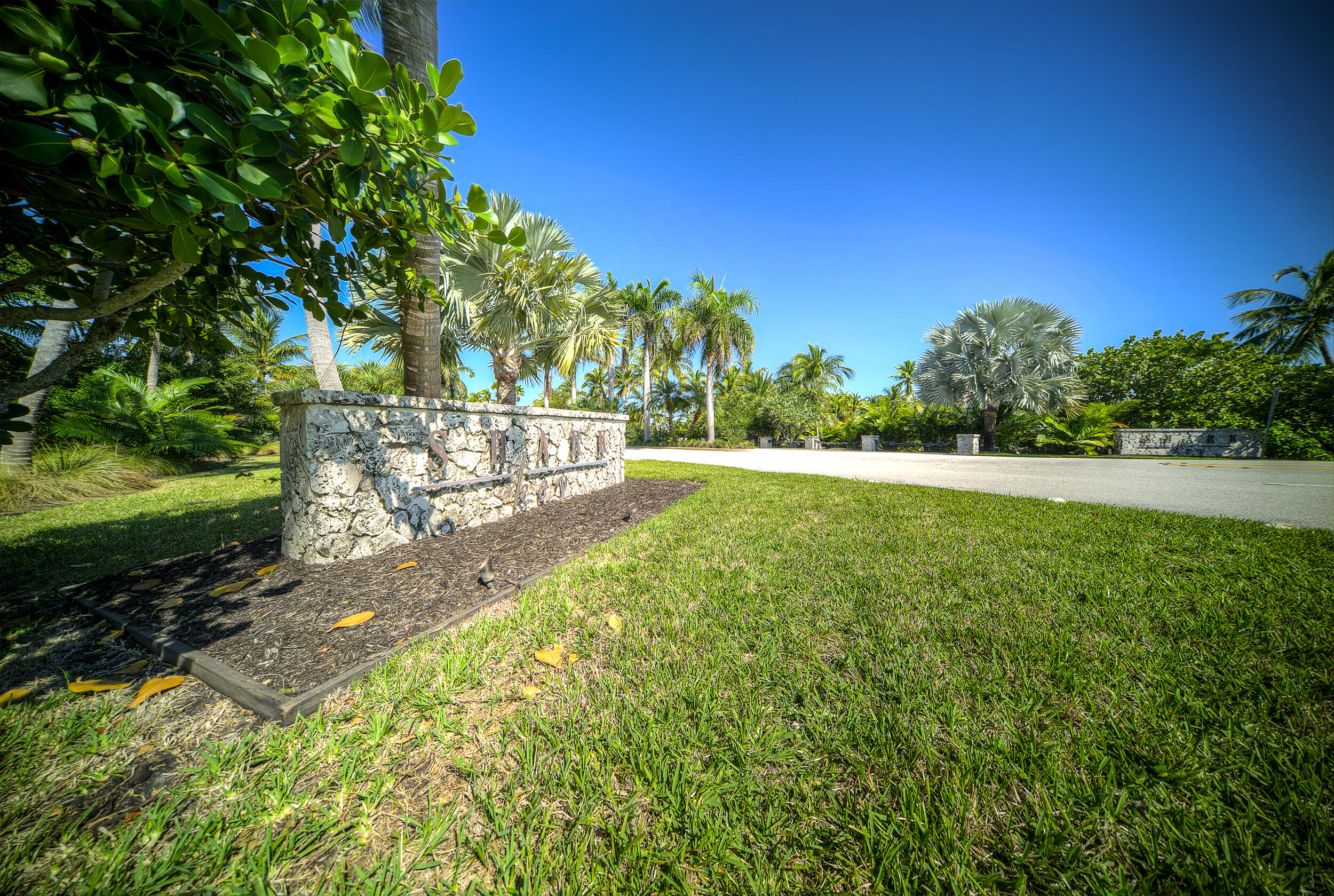 60 & 62 Cannon Royal Drive