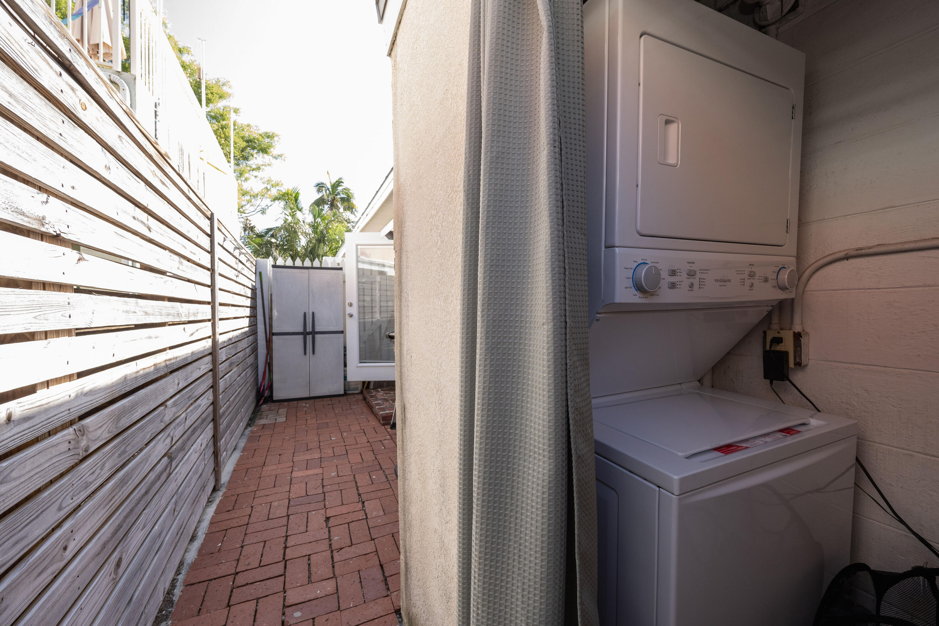 801 Waddell Avenue Unit: 2
