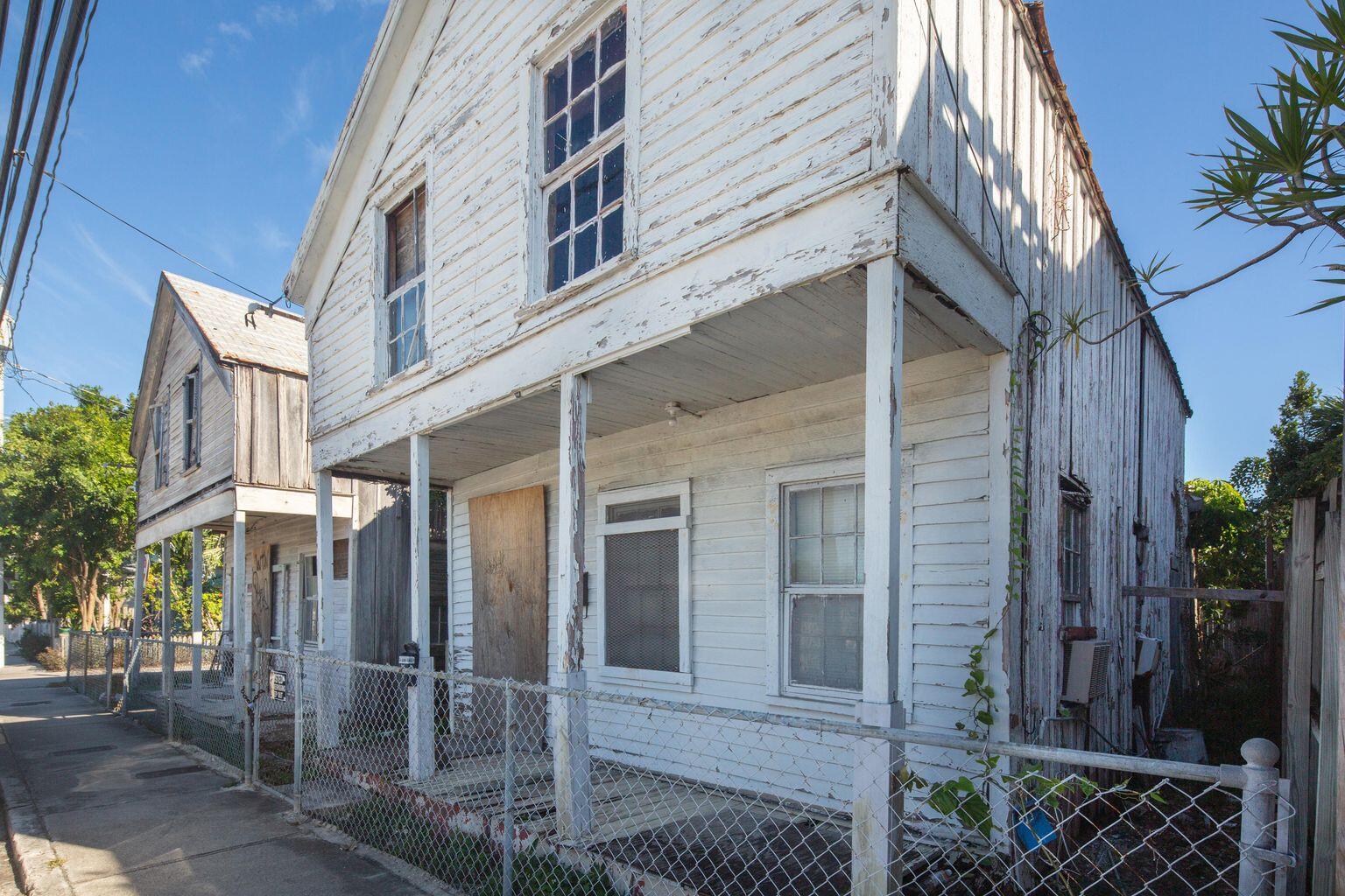 1010 & 1012 Olivia St