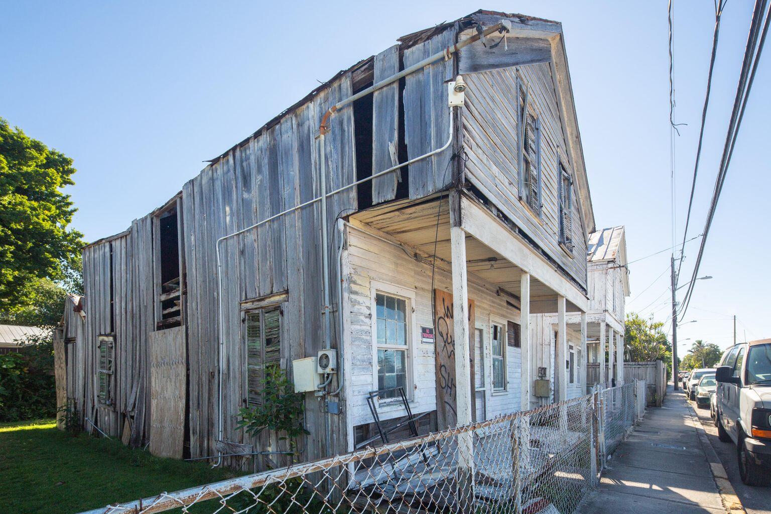 1010 & 1012 Olivia St