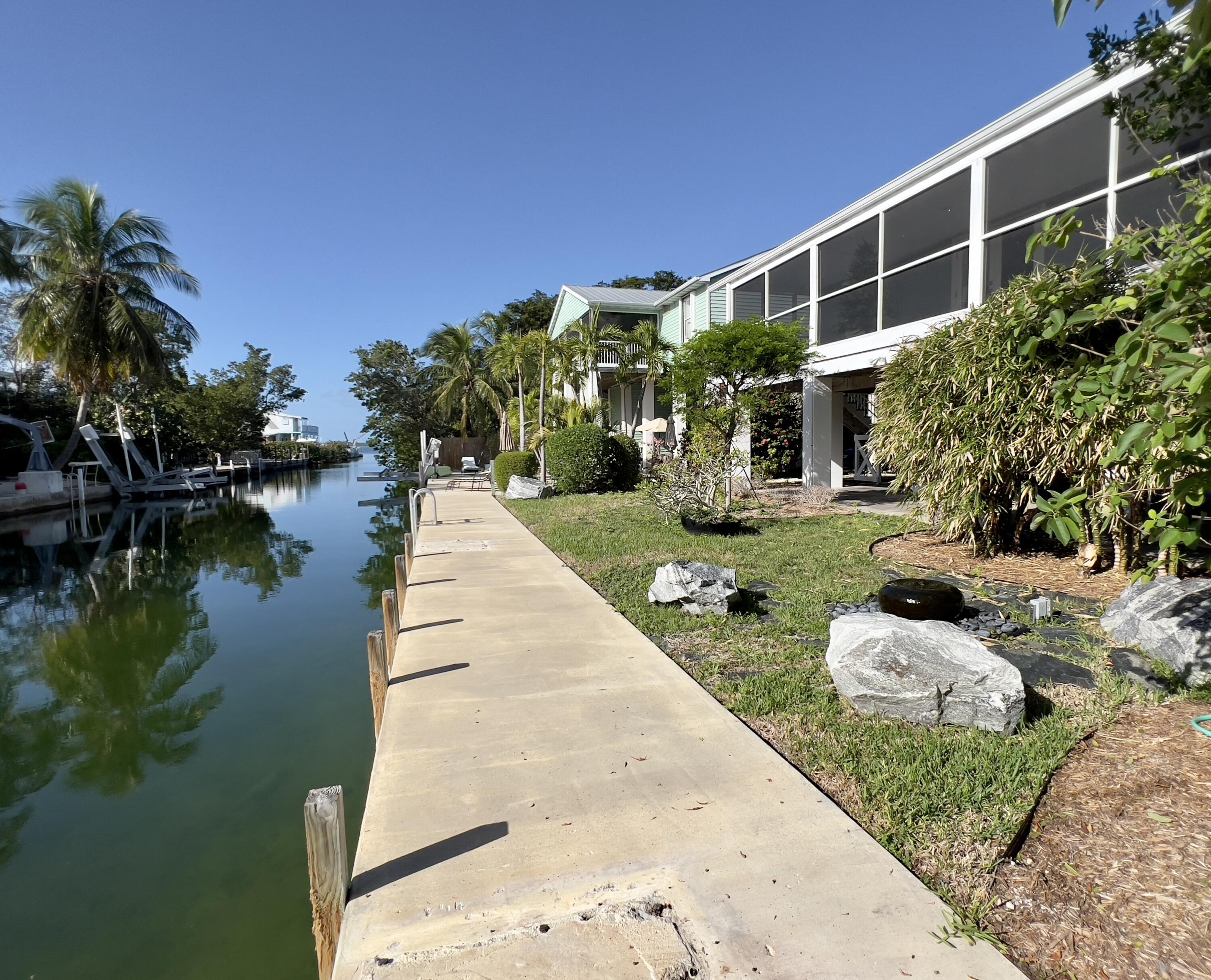 1060 Coxon Lane