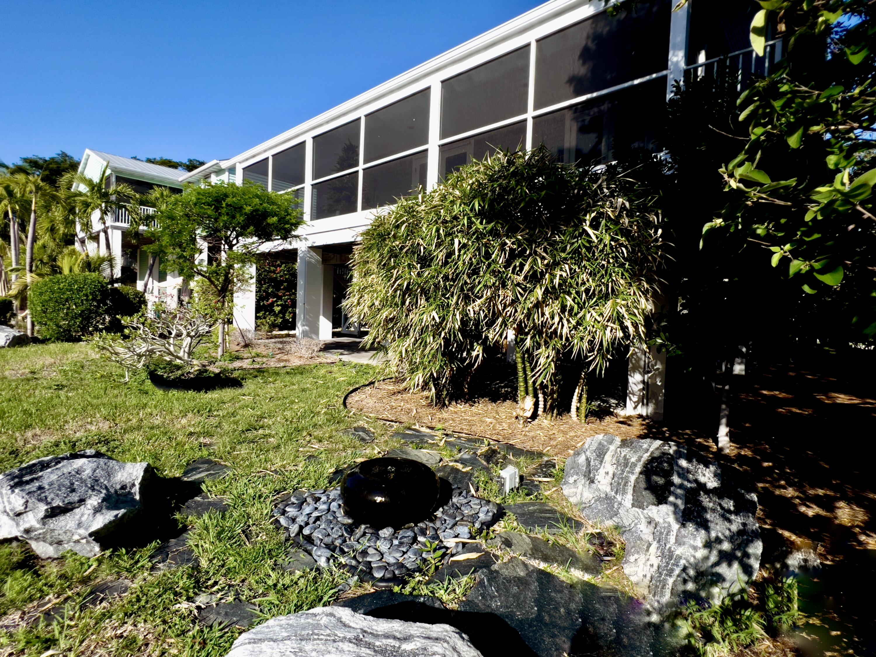 1060 Coxon Lane