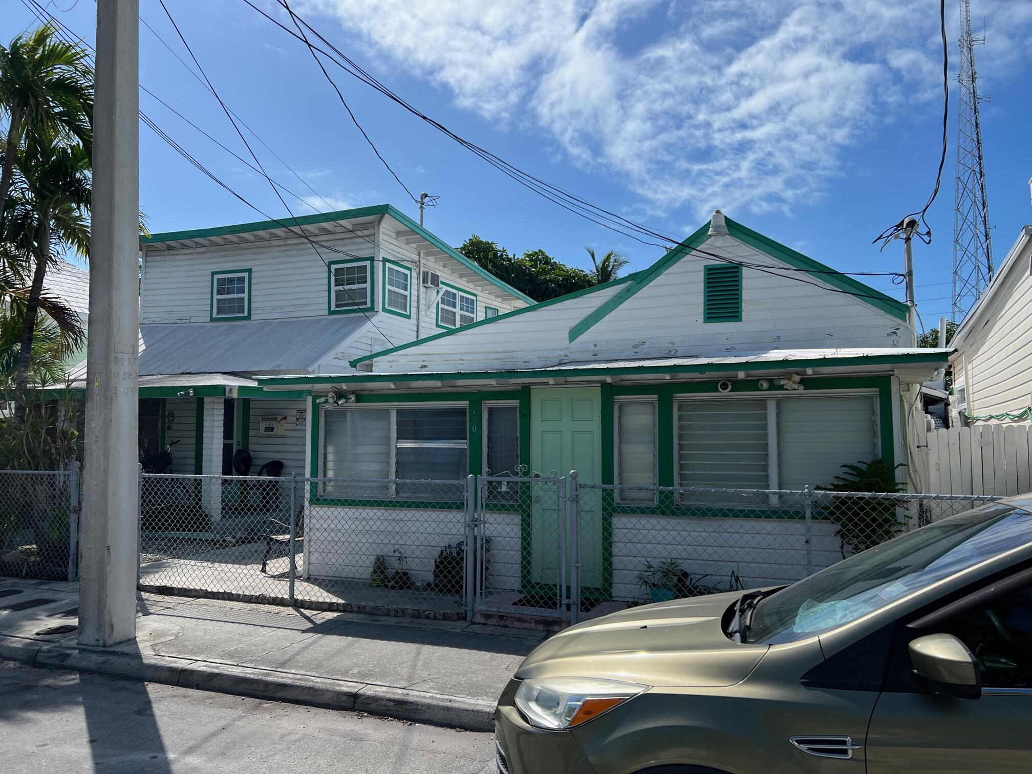 720-726 Emma St