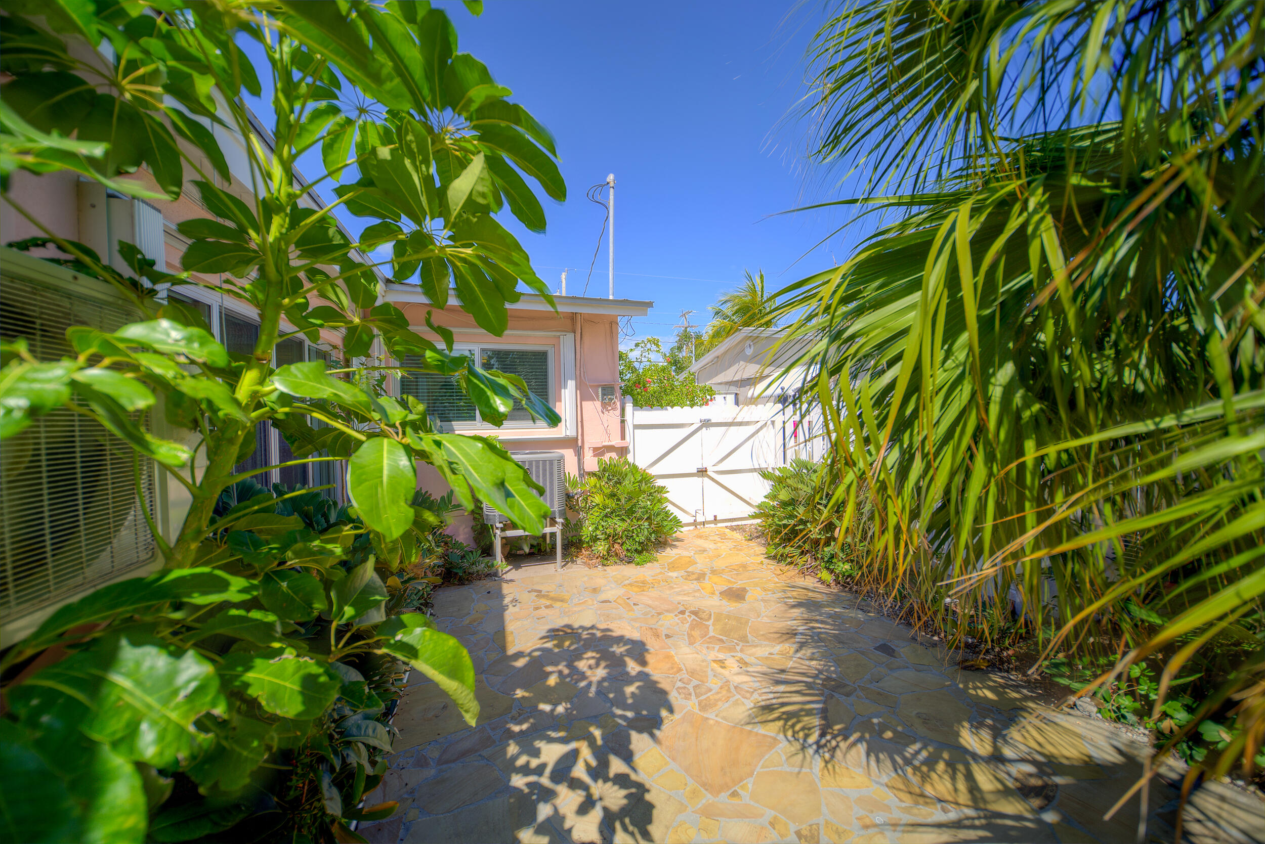 3056 Riviera Drive