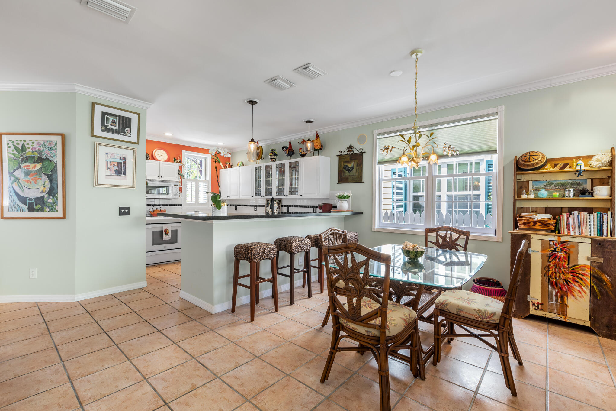 603 Angela Street Unit: 2