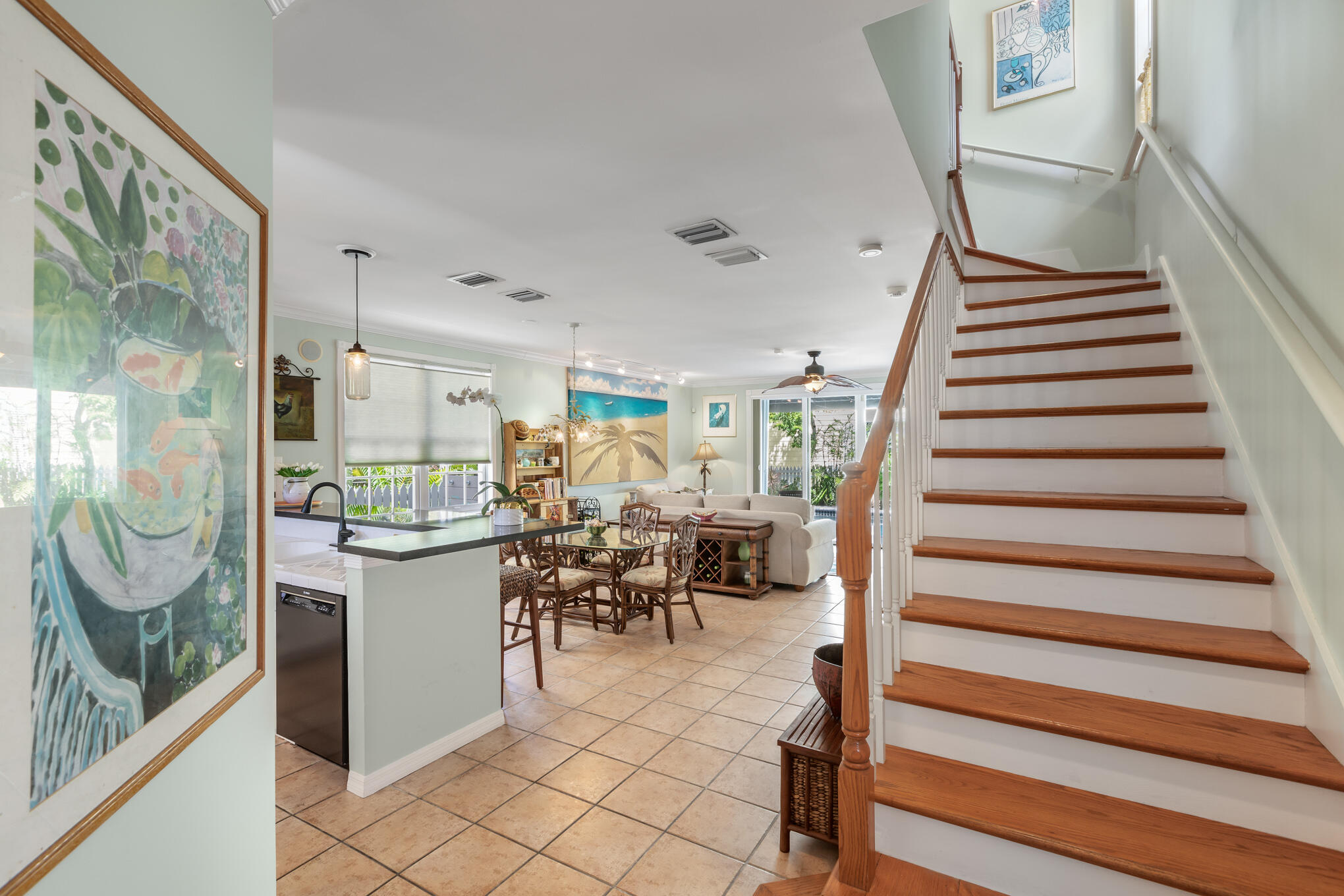 603 Angela Street Unit: 2