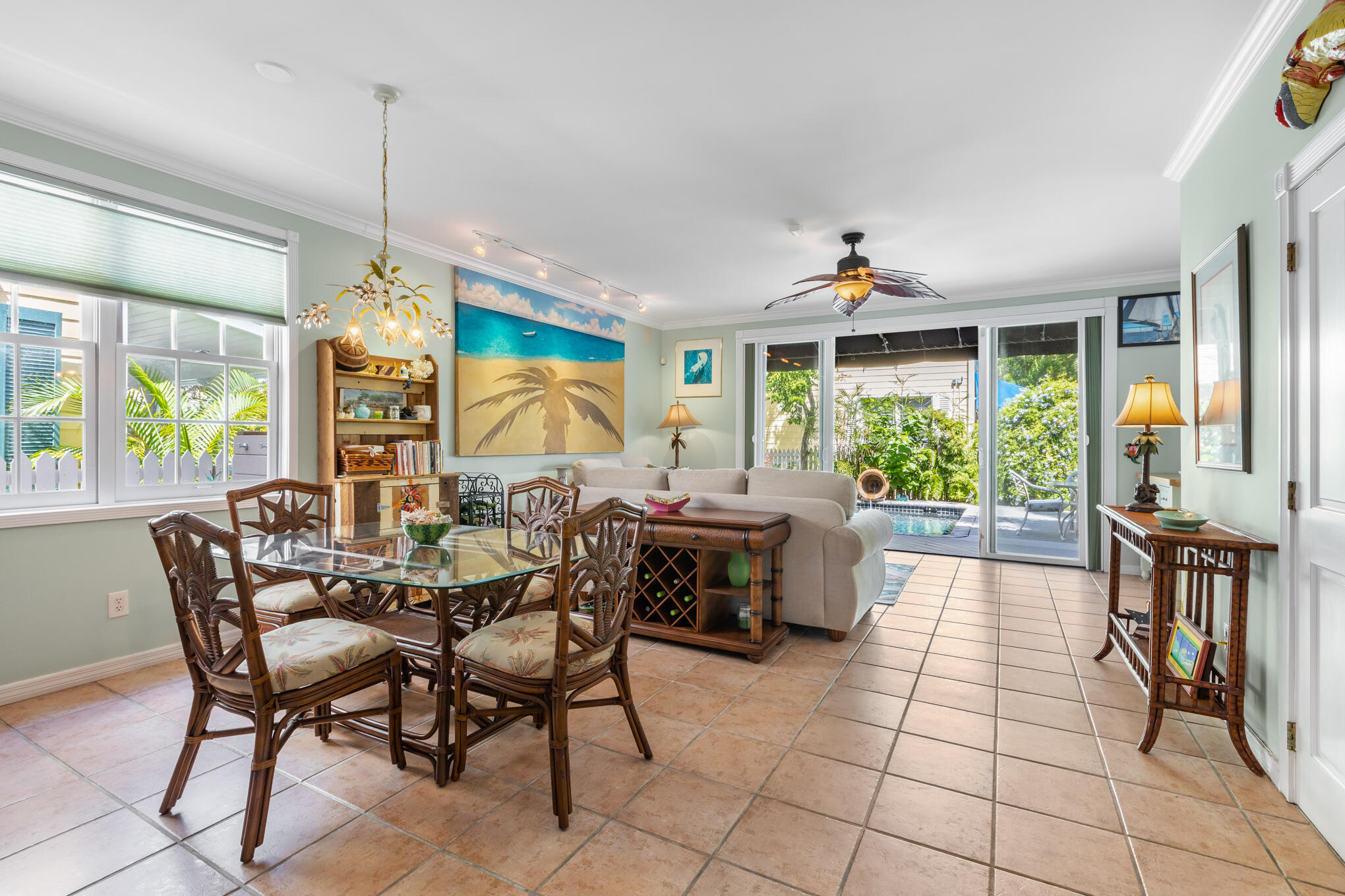603 Angela Street Unit: 2