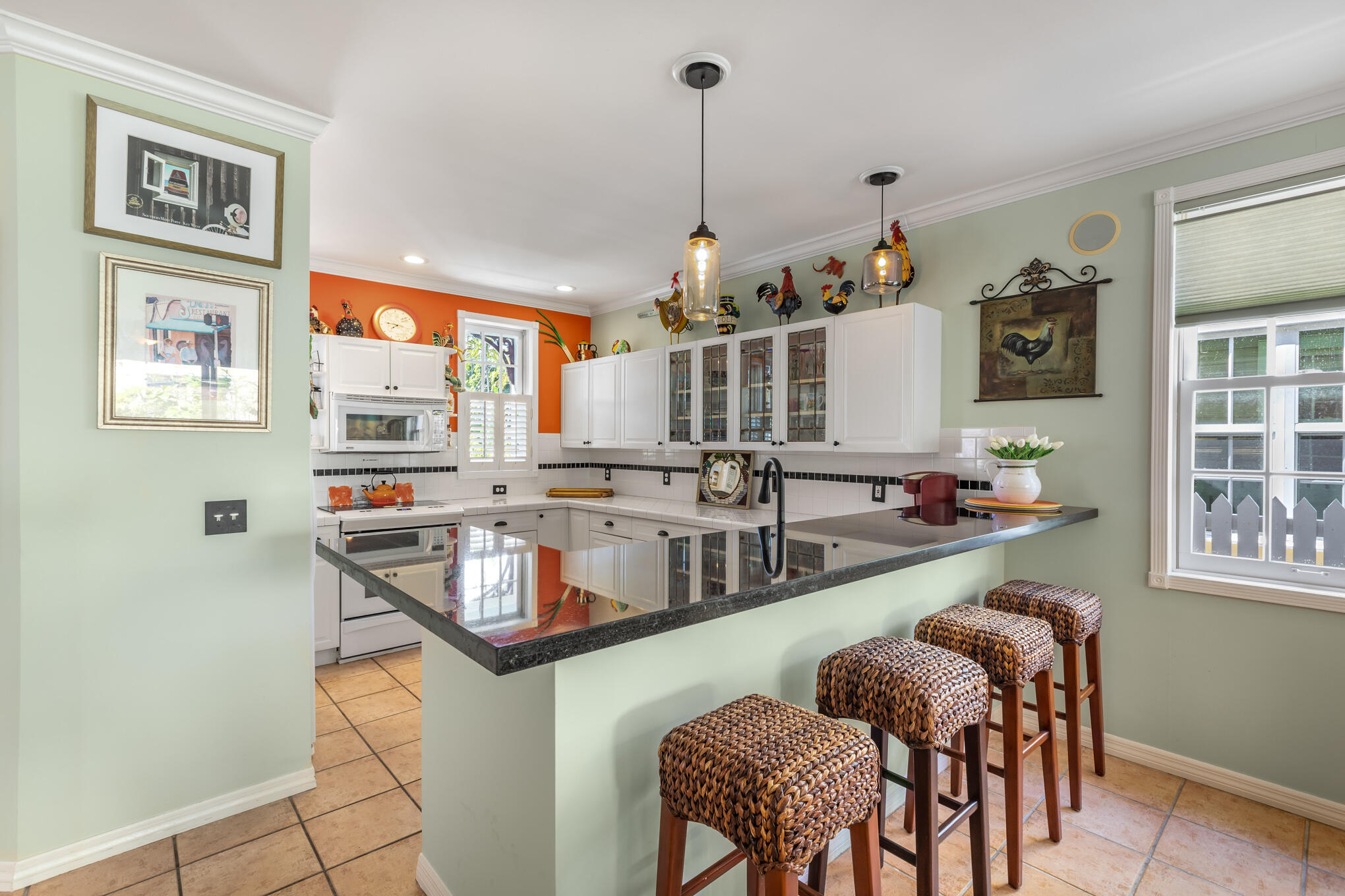 603 Angela Street Unit: 2