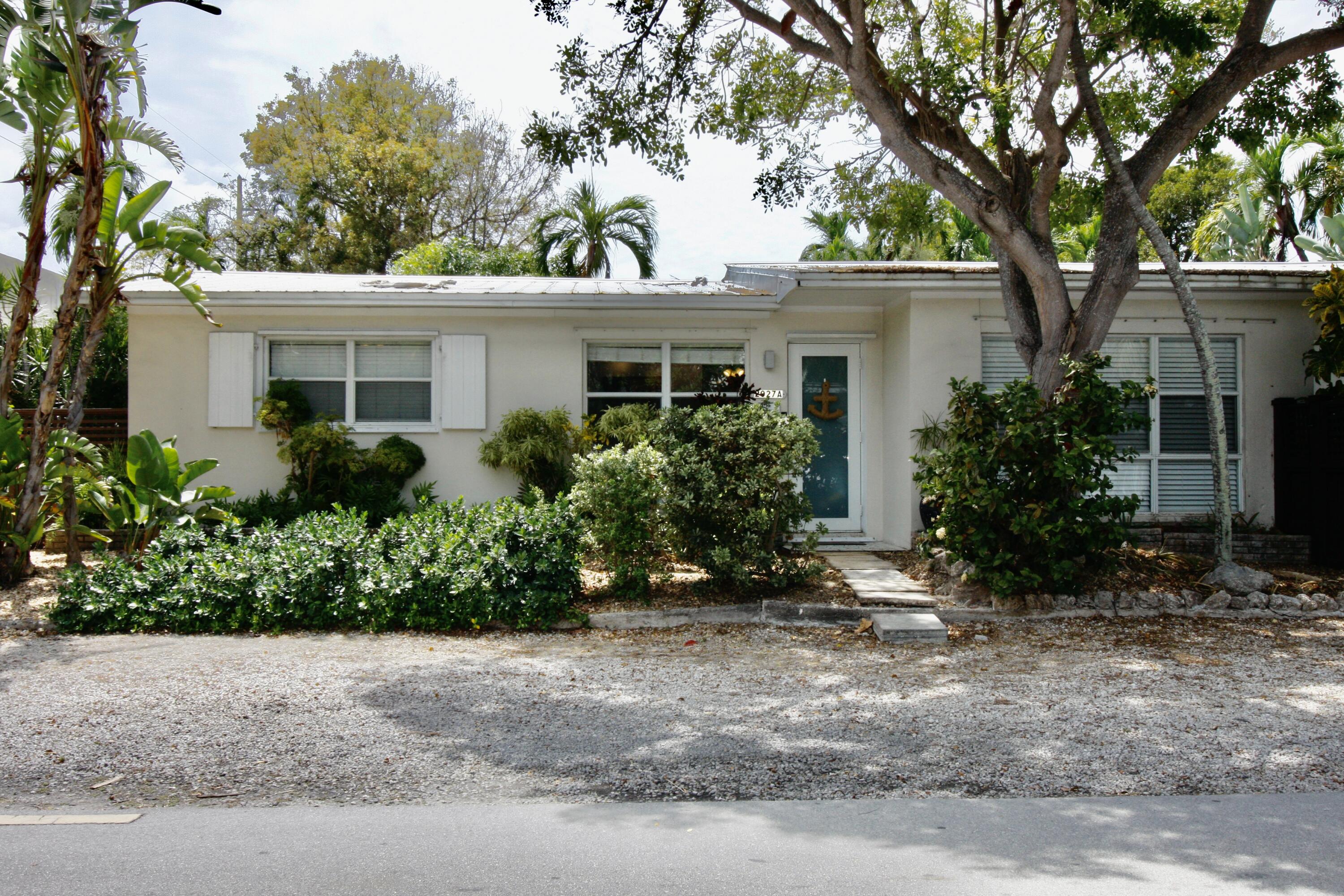 2027 Staples Ave, #A