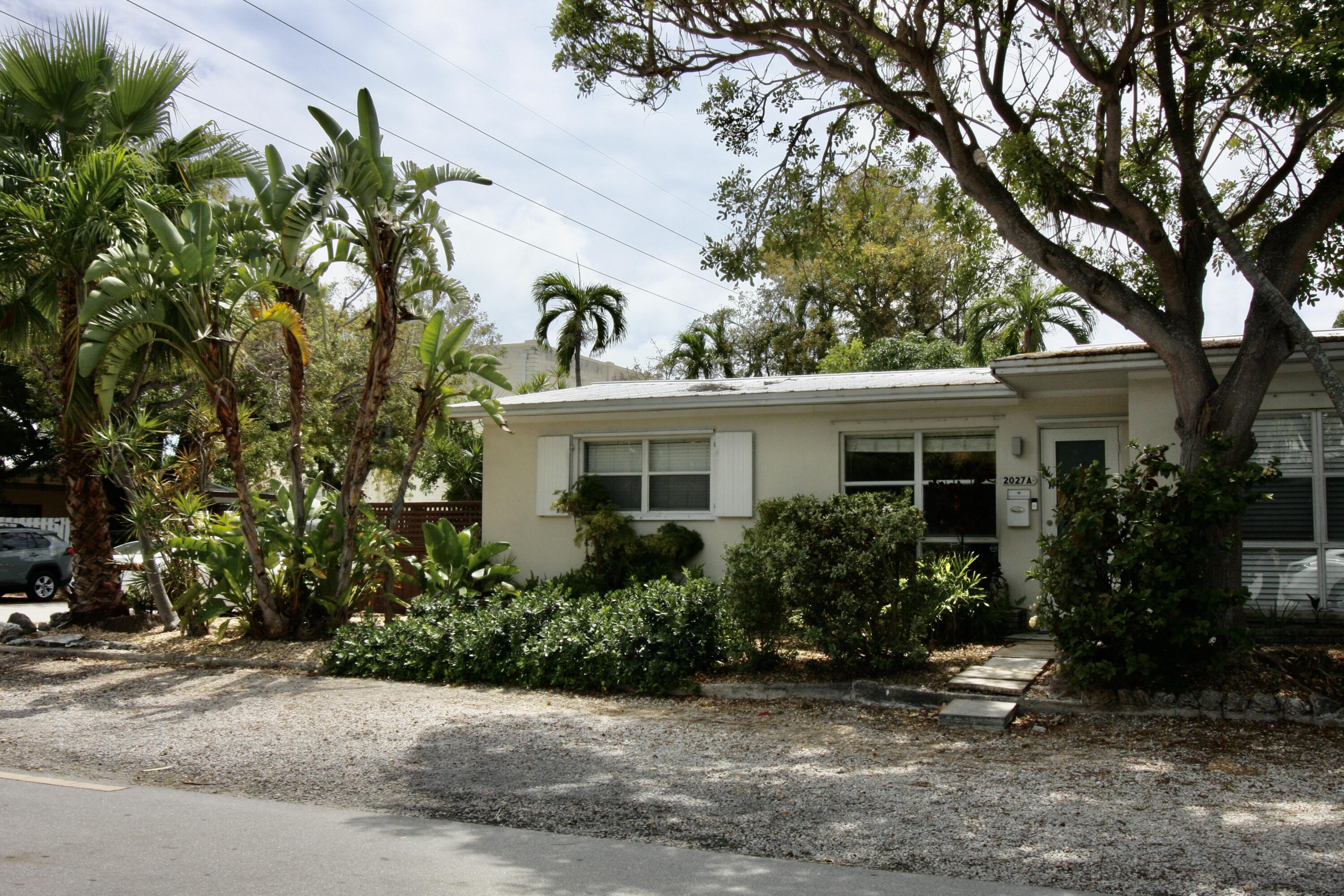2027 Staples Ave, #A