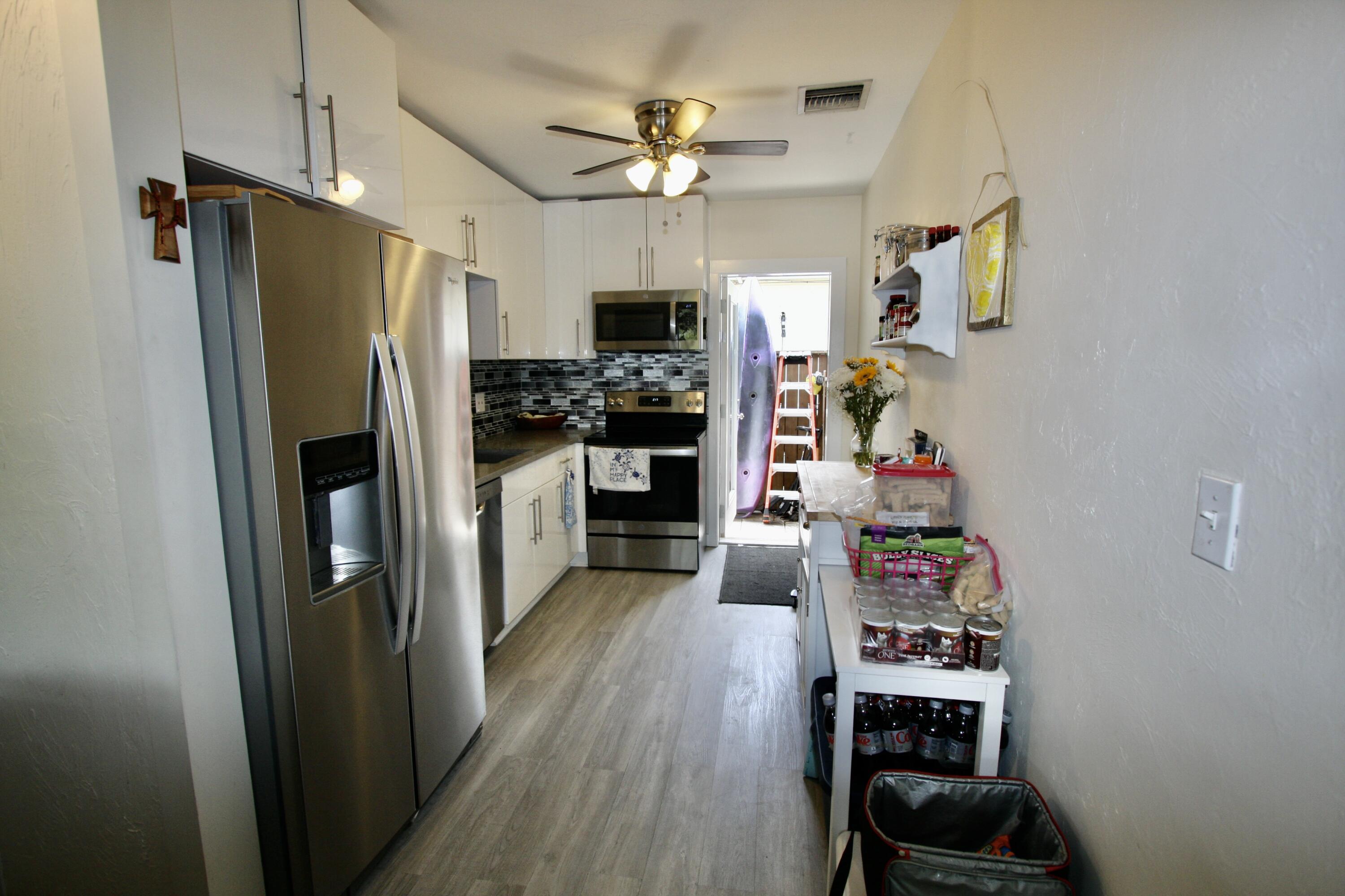 2027 Staples Ave, #A