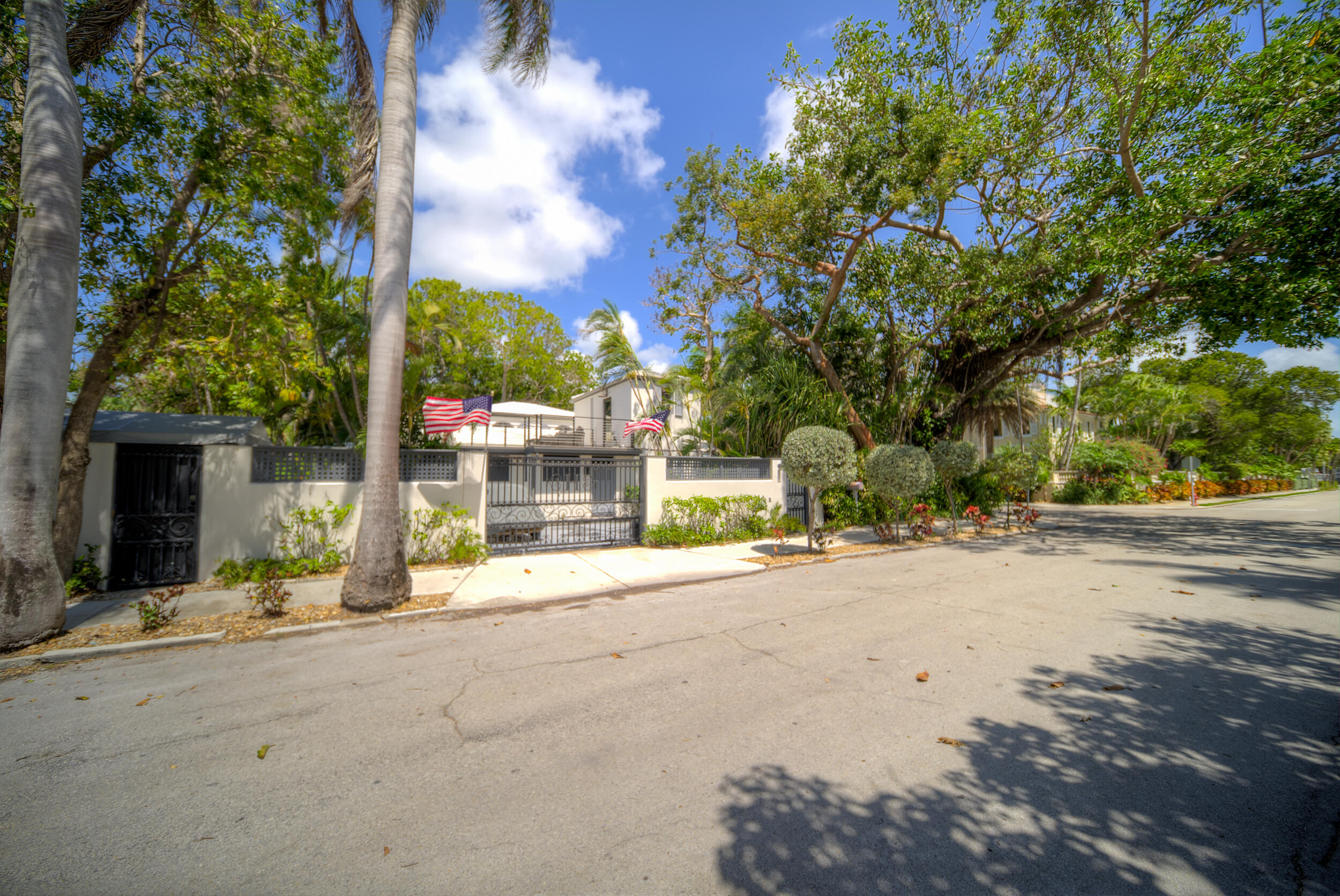 1025 Casa Marina Court