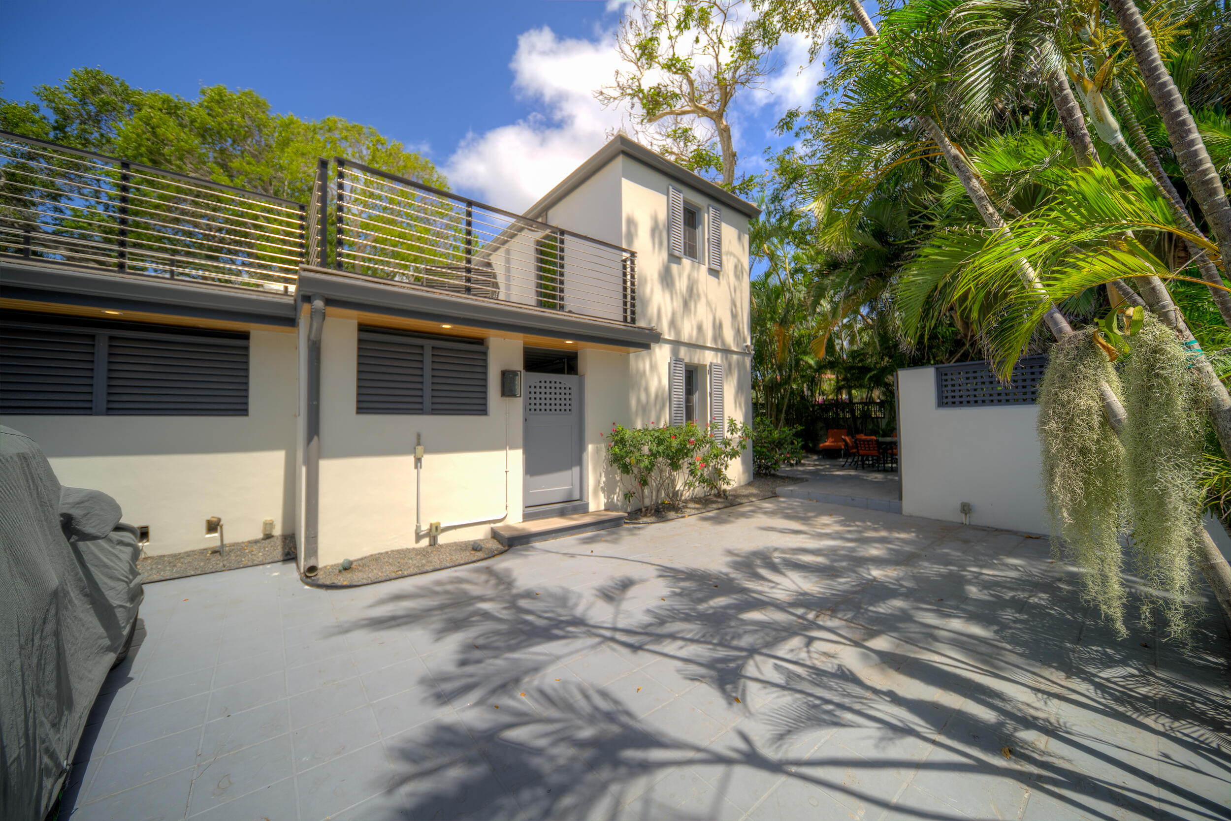 1025 Casa Marina Court