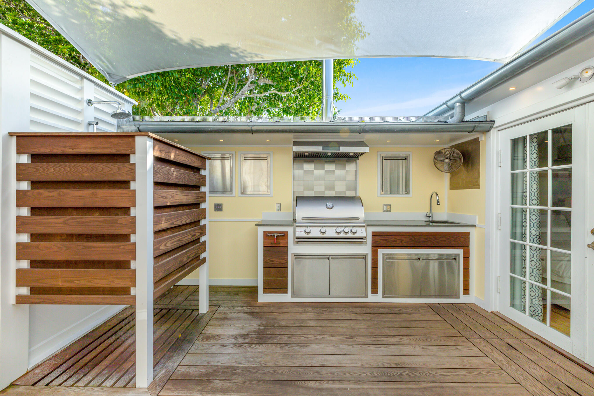 611 Grinnell Street Unit: 1