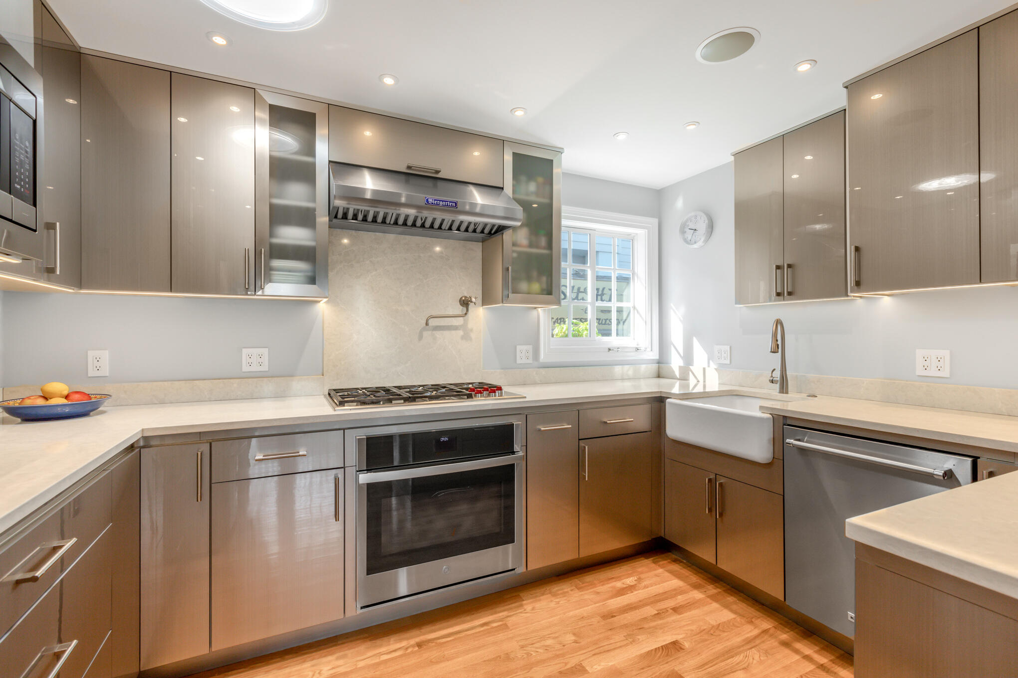 611 Grinnell Street Unit: 1