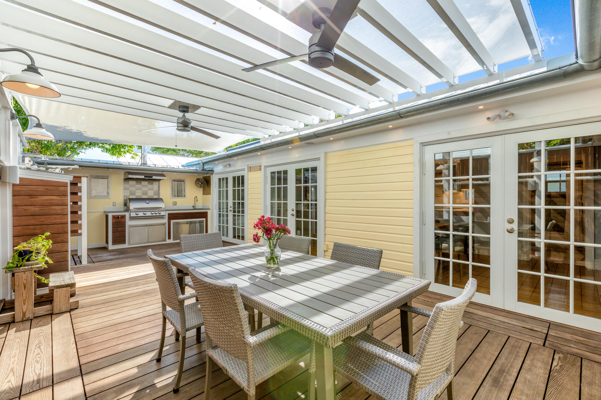 611 Grinnell Street Unit: 1