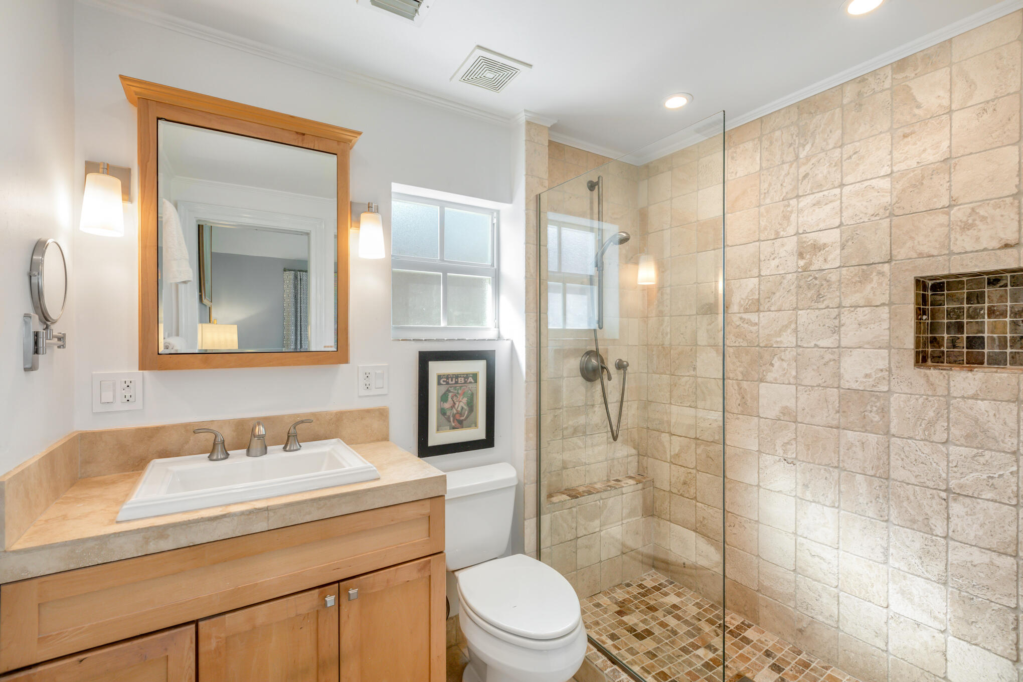 611 Grinnell Street Unit: 1