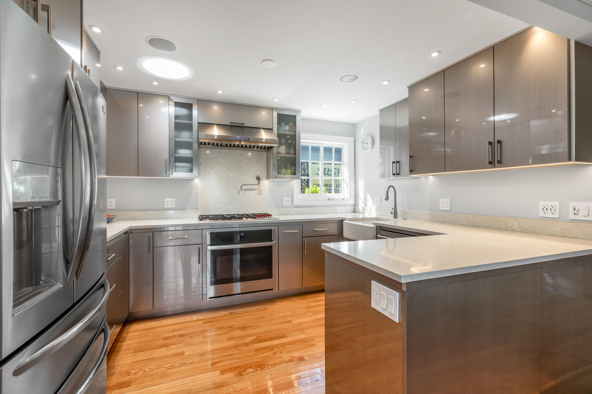 611 Grinnell Street Unit: 1