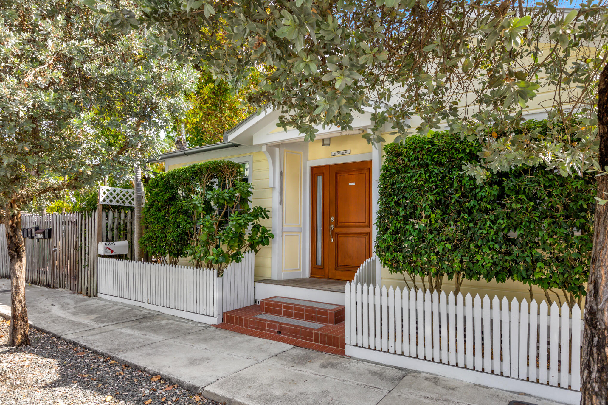 611 Grinnell Street Unit: 1
