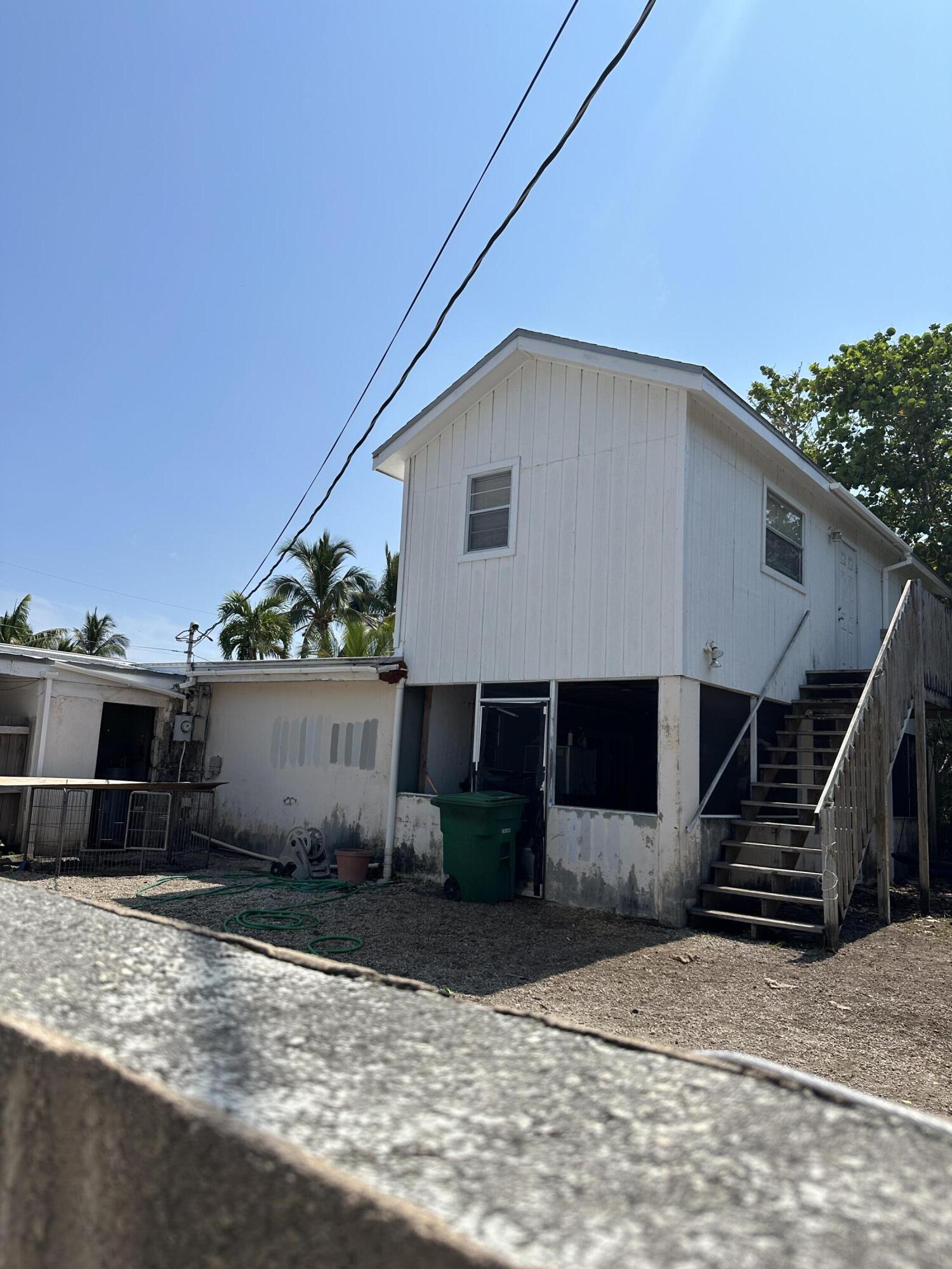 2737 Harris Avenue