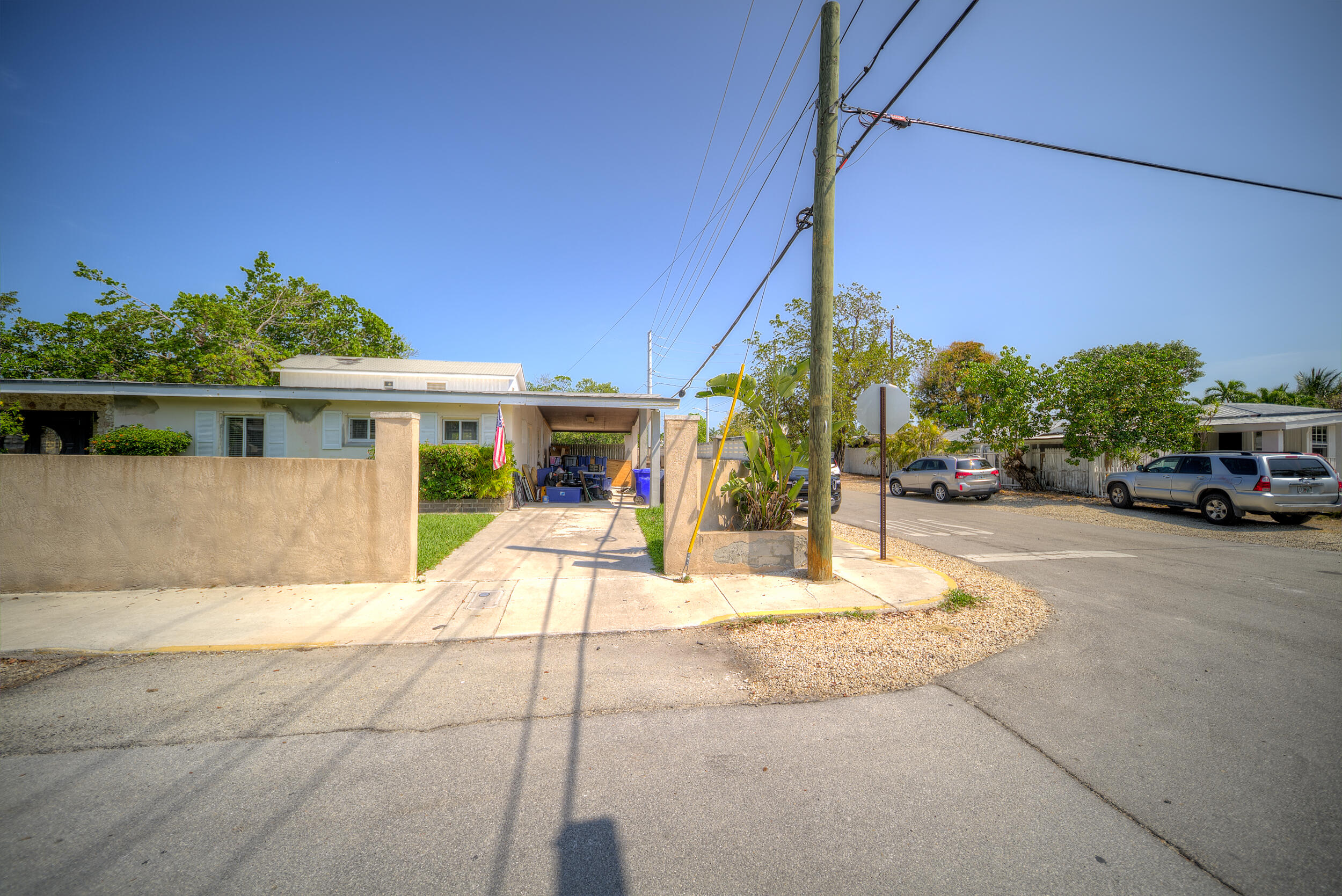 2737 Harris Avenue
