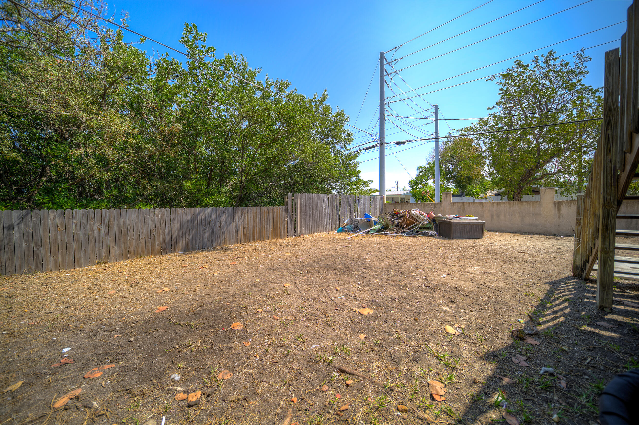 2737 Harris Avenue