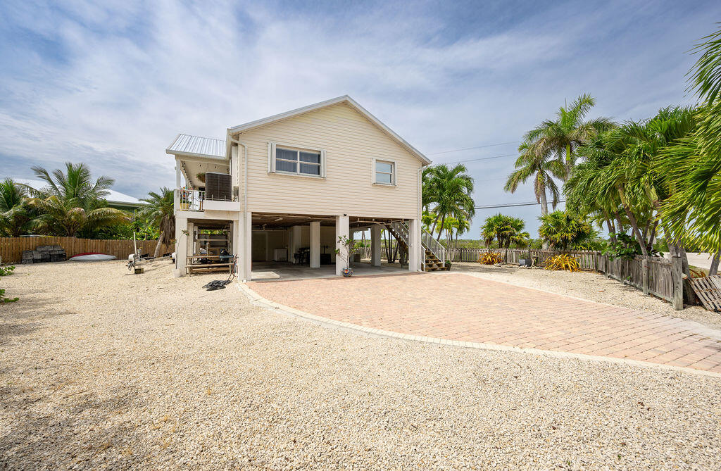 17206 Jamaica Lane
