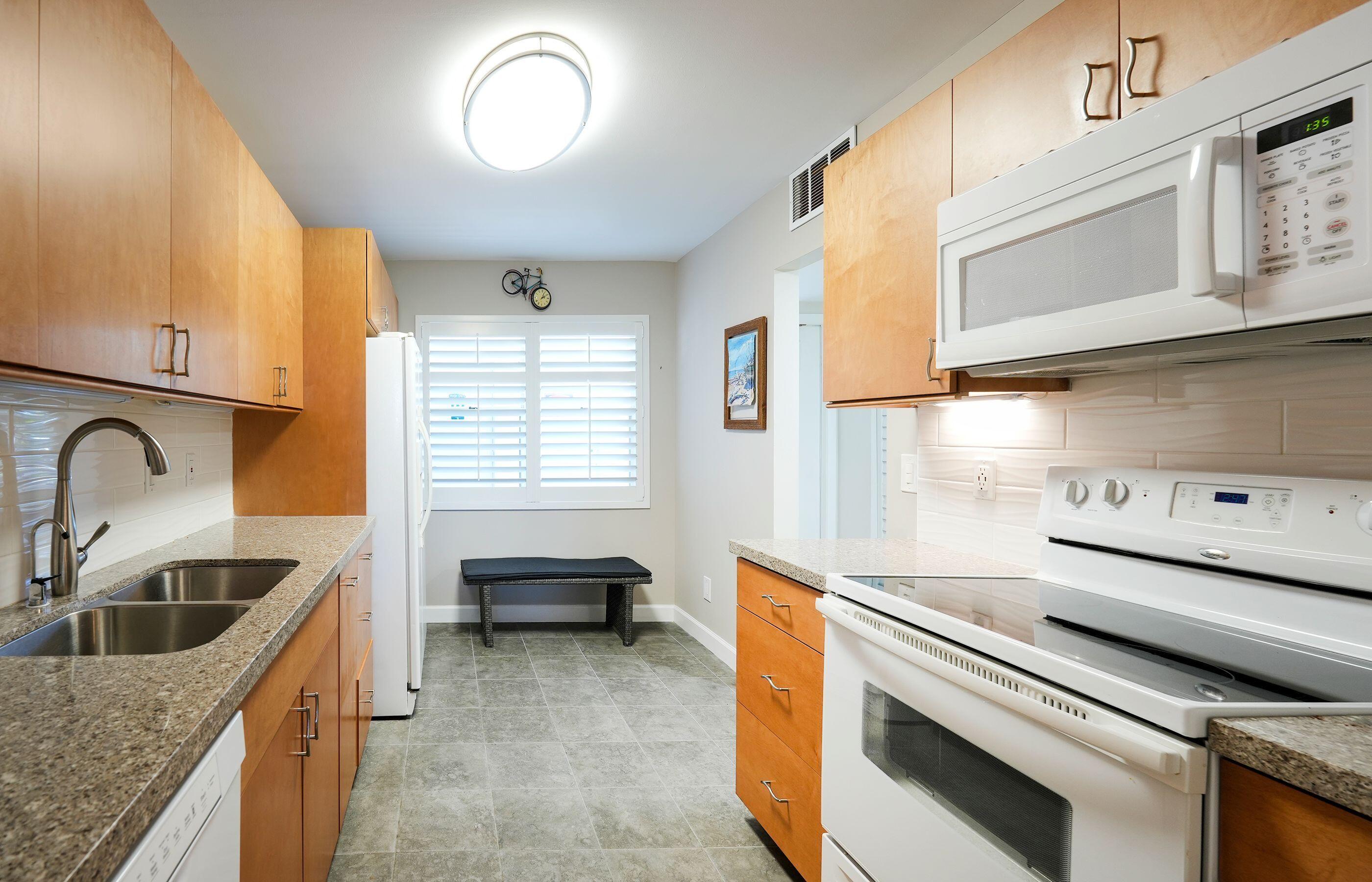 1901 S Roosevelt Boulevard Unit: 104N