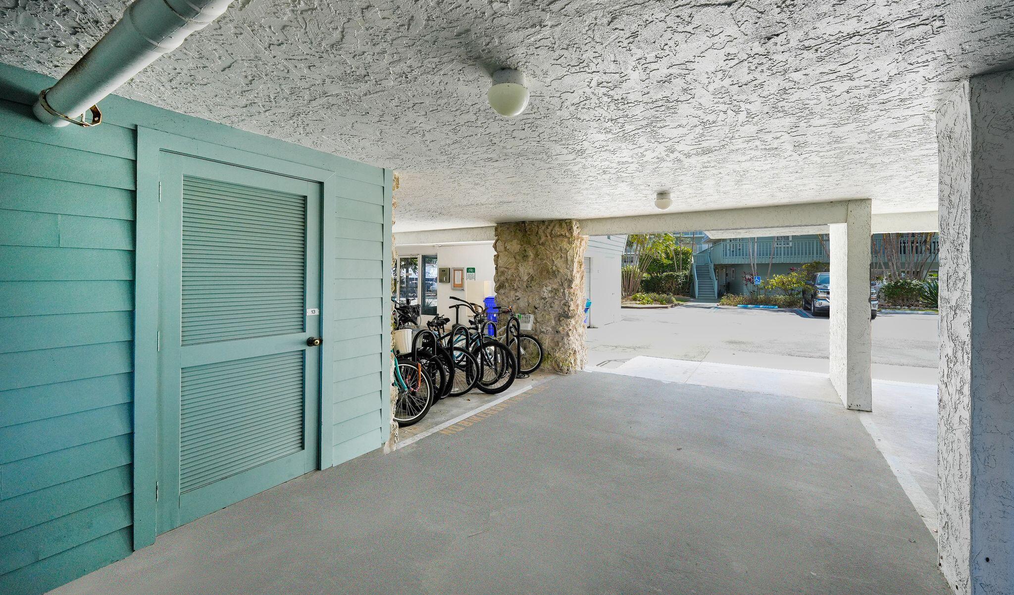 1901 S Roosevelt Boulevard Unit: 104N