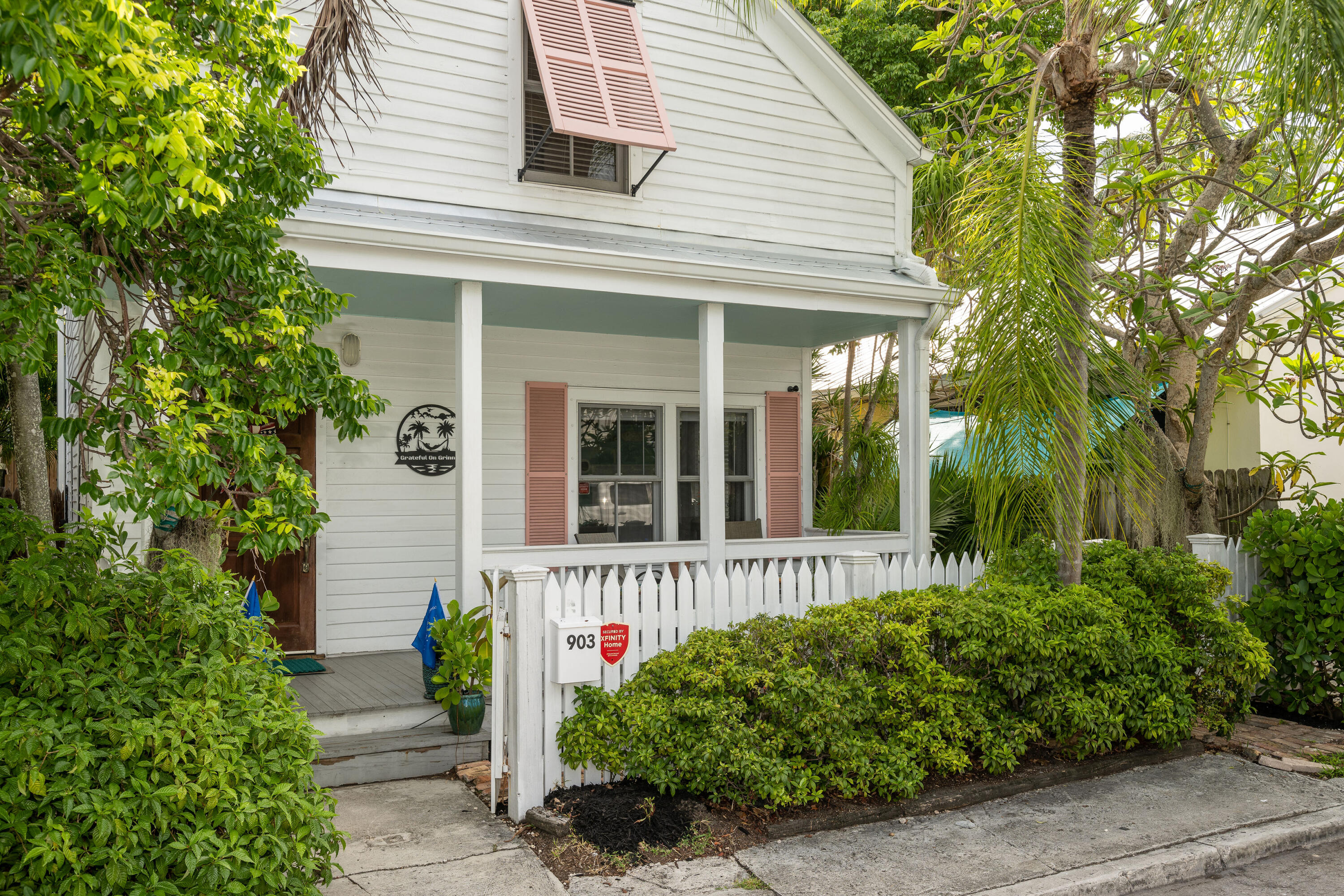 903 Grinnell Street