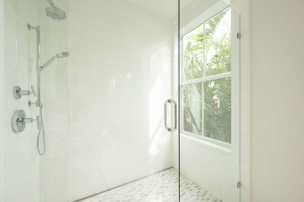 1233 Washington Street