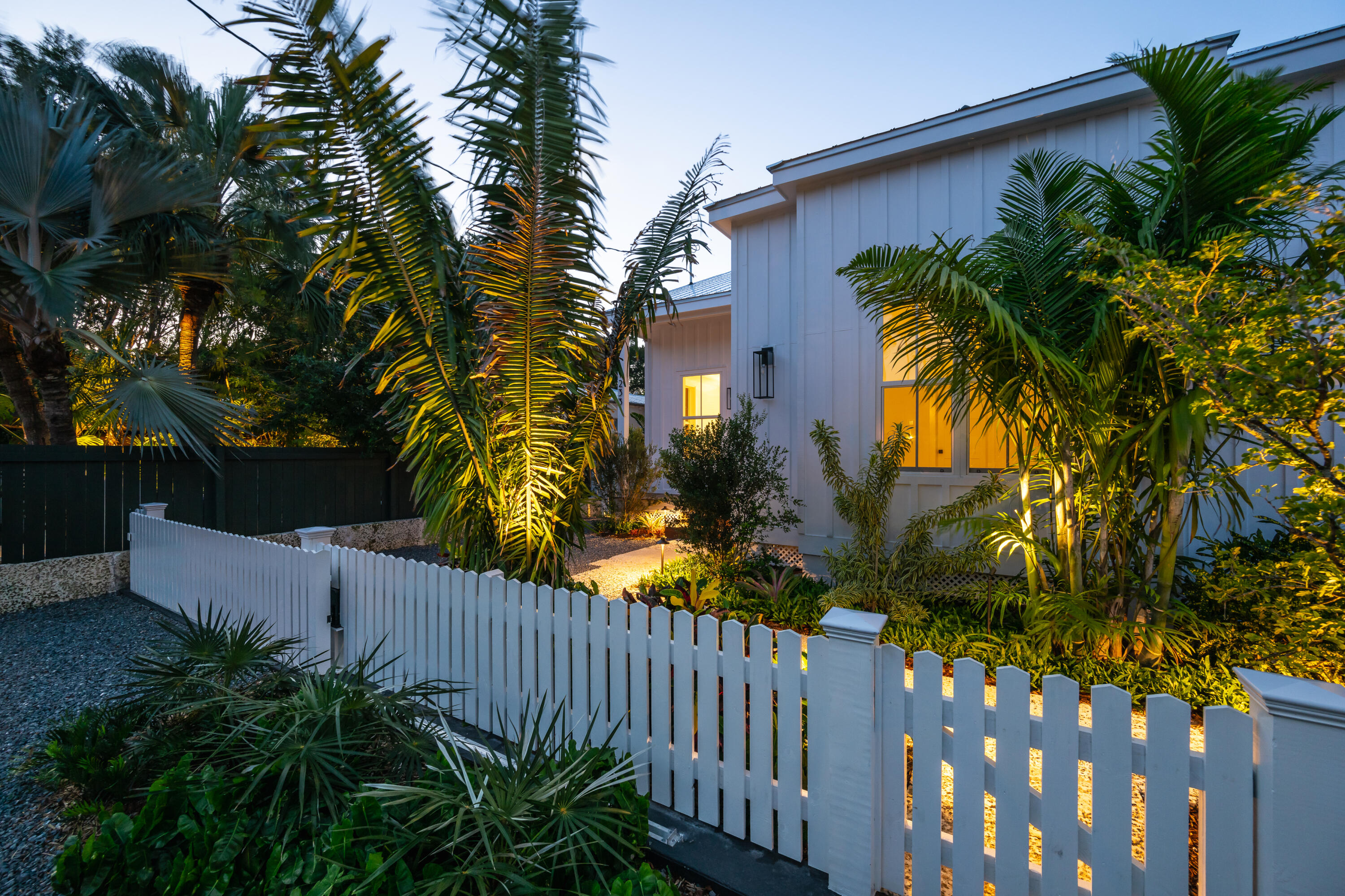 1233 Washington Street