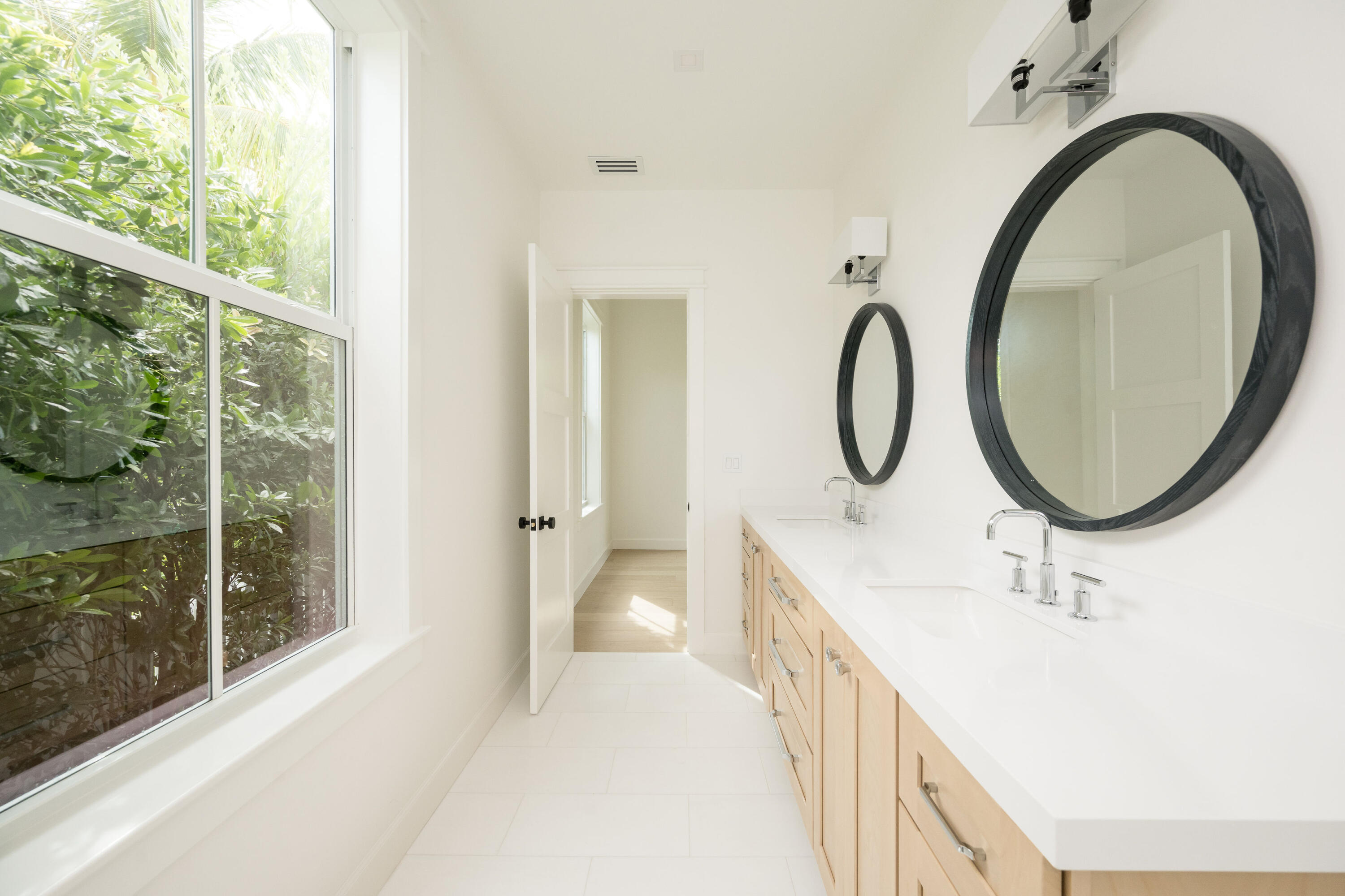 1233 Washington Street