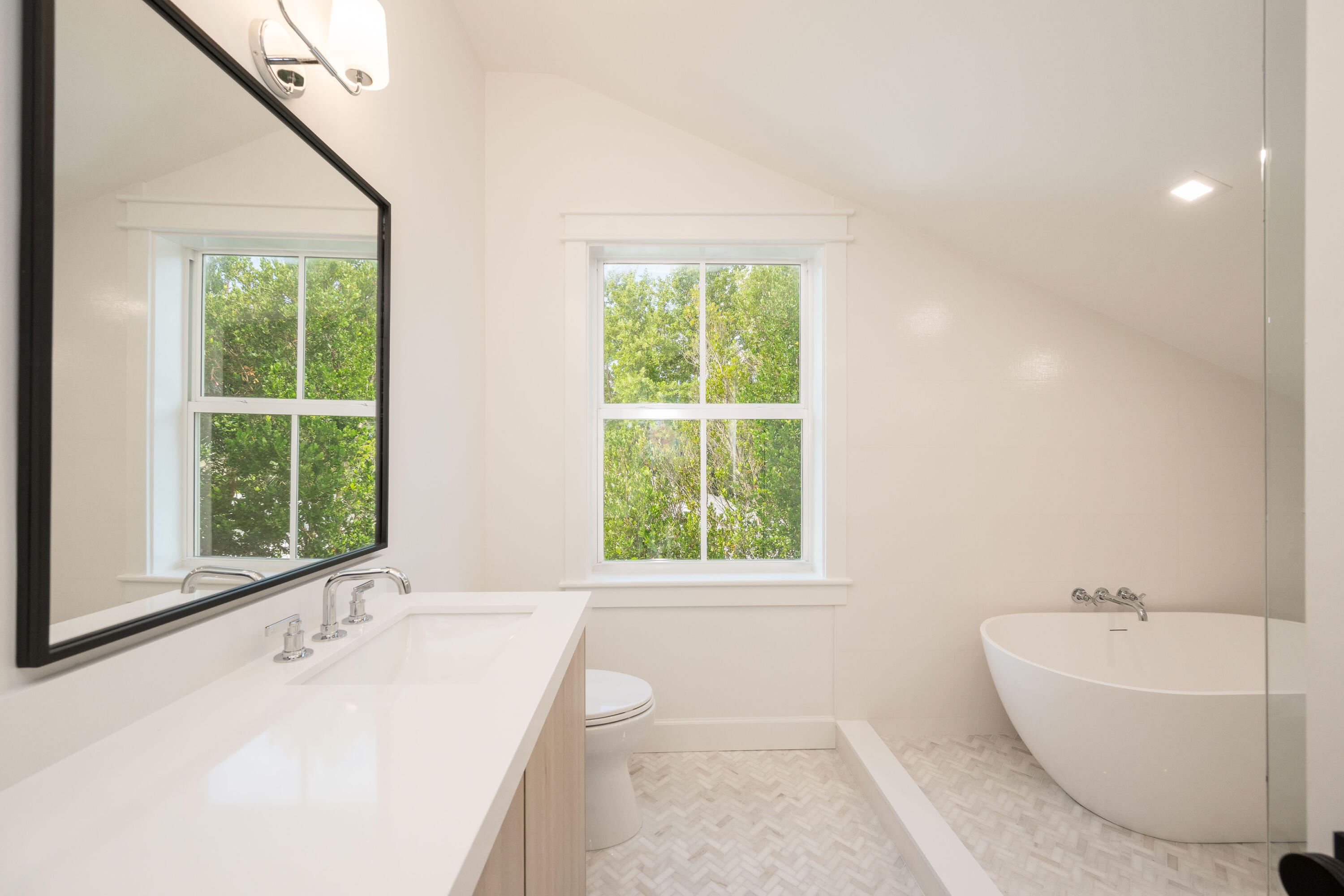 1233 Washington Street